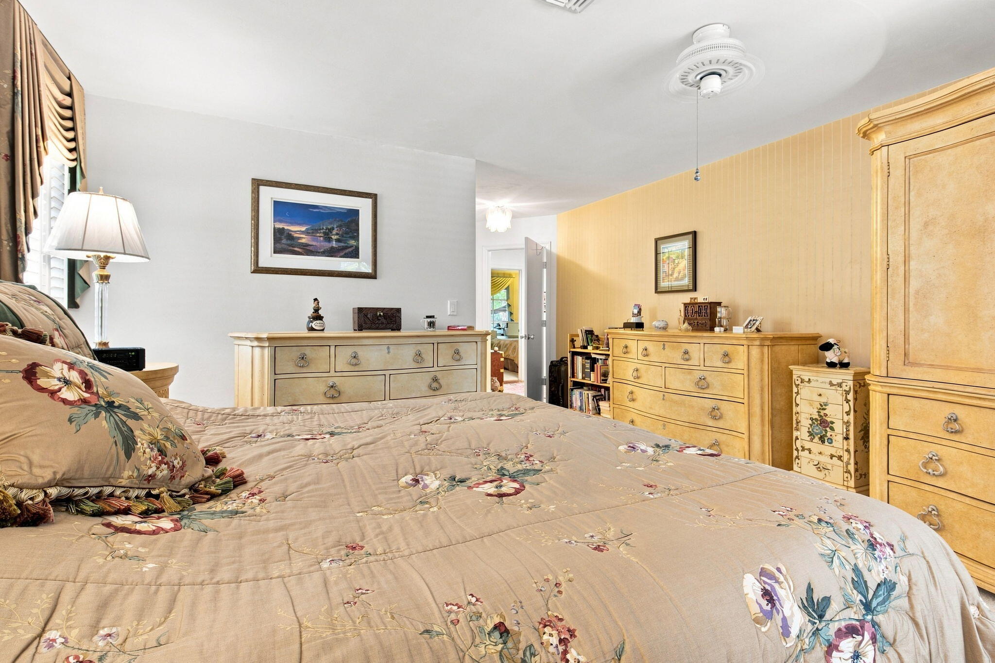 main property photo 30