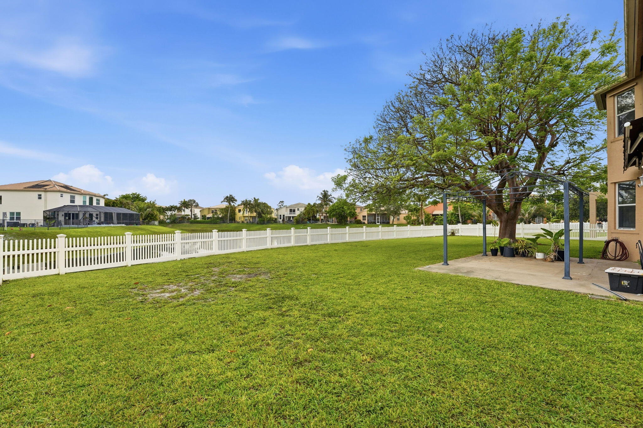 main property photo 43