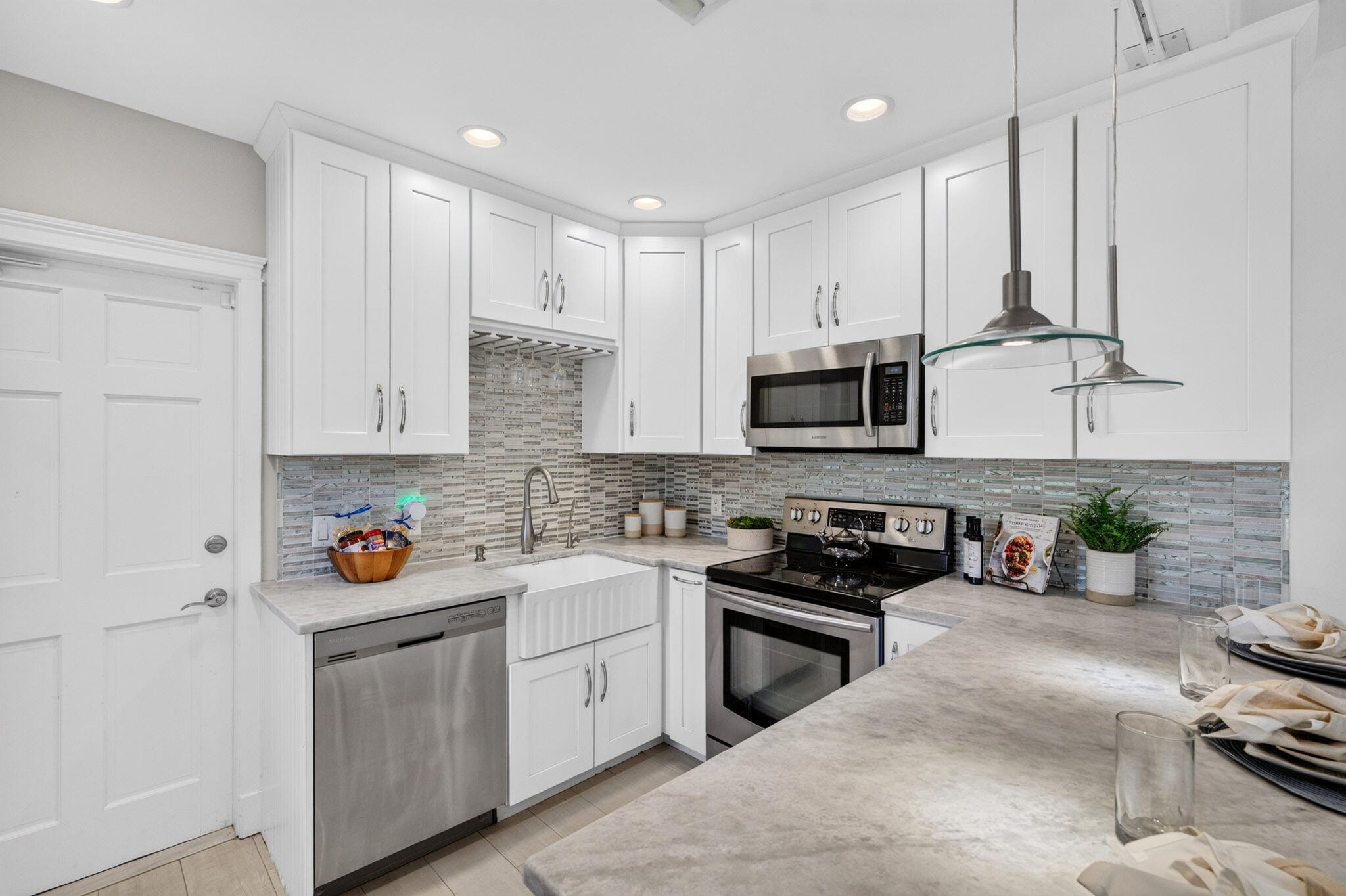 main property photo 89