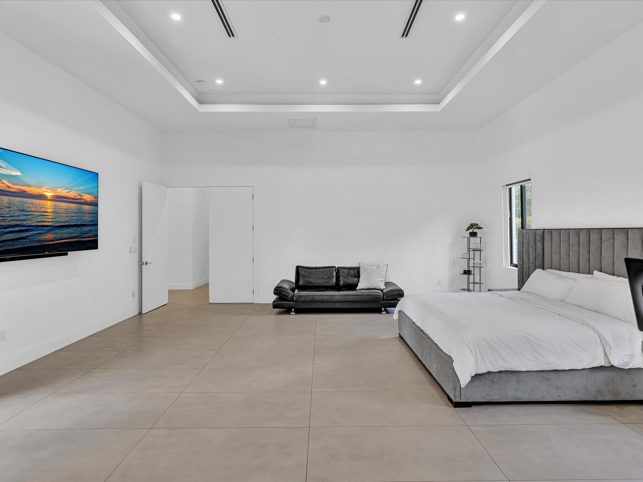 main property photo 60