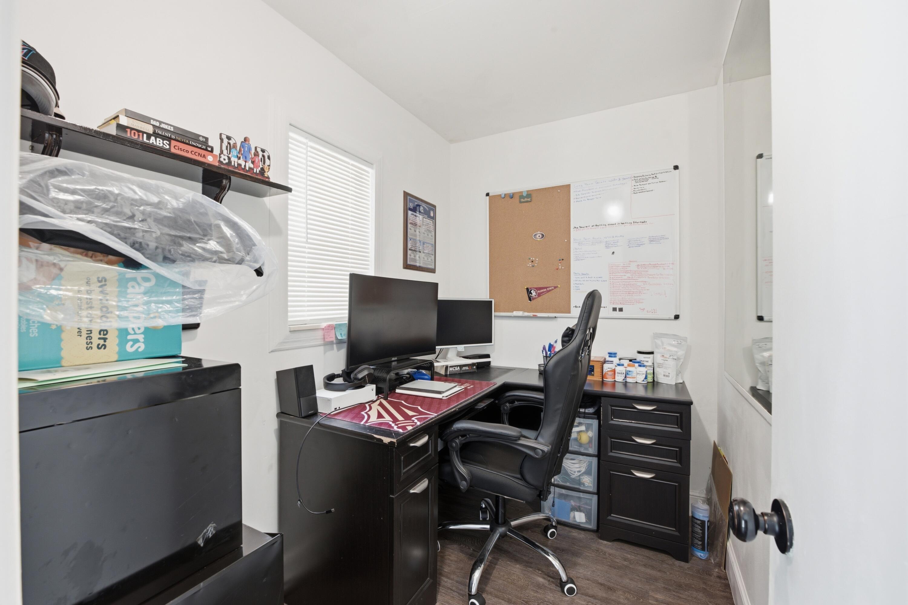 main property photo 12