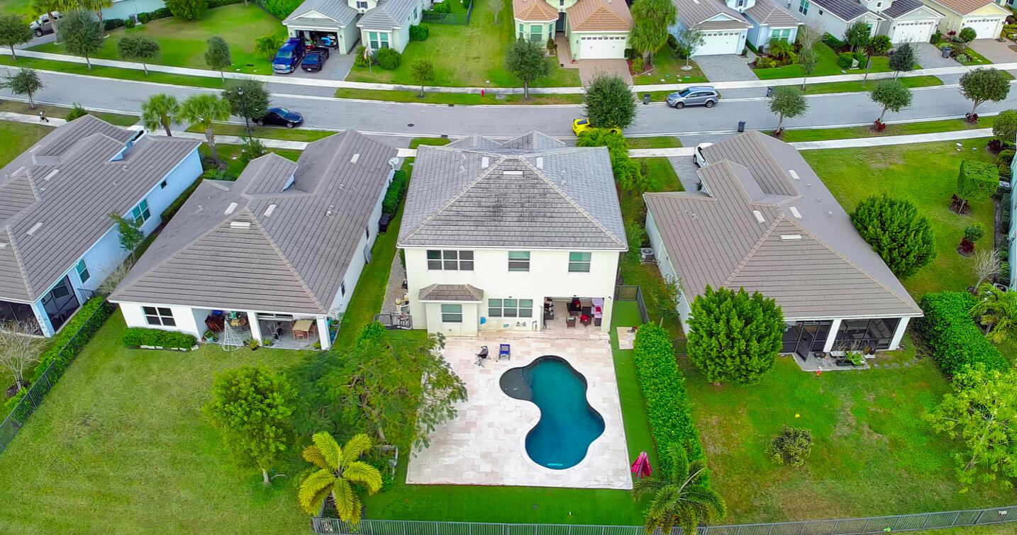 main property photo 12