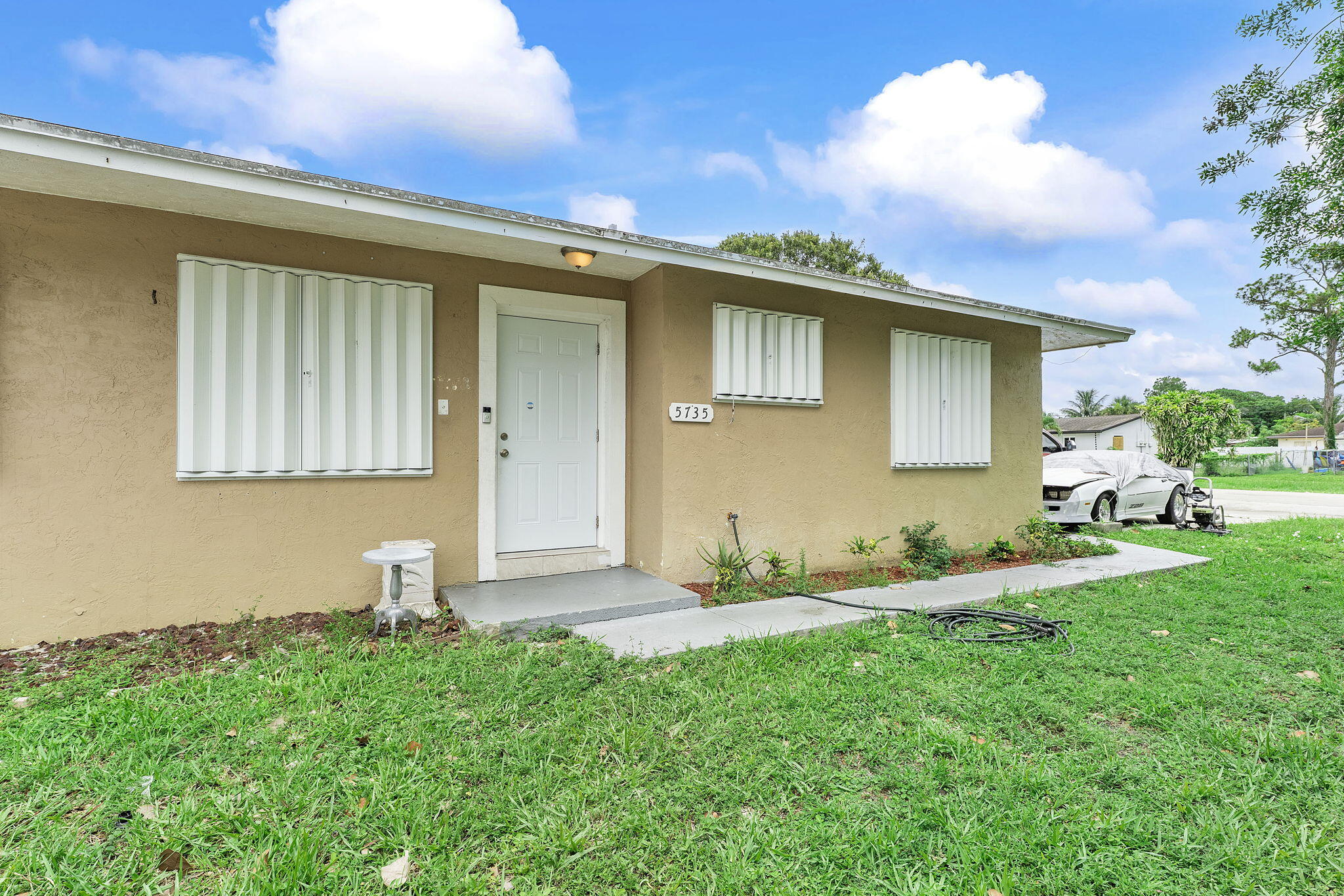 main property photo 14