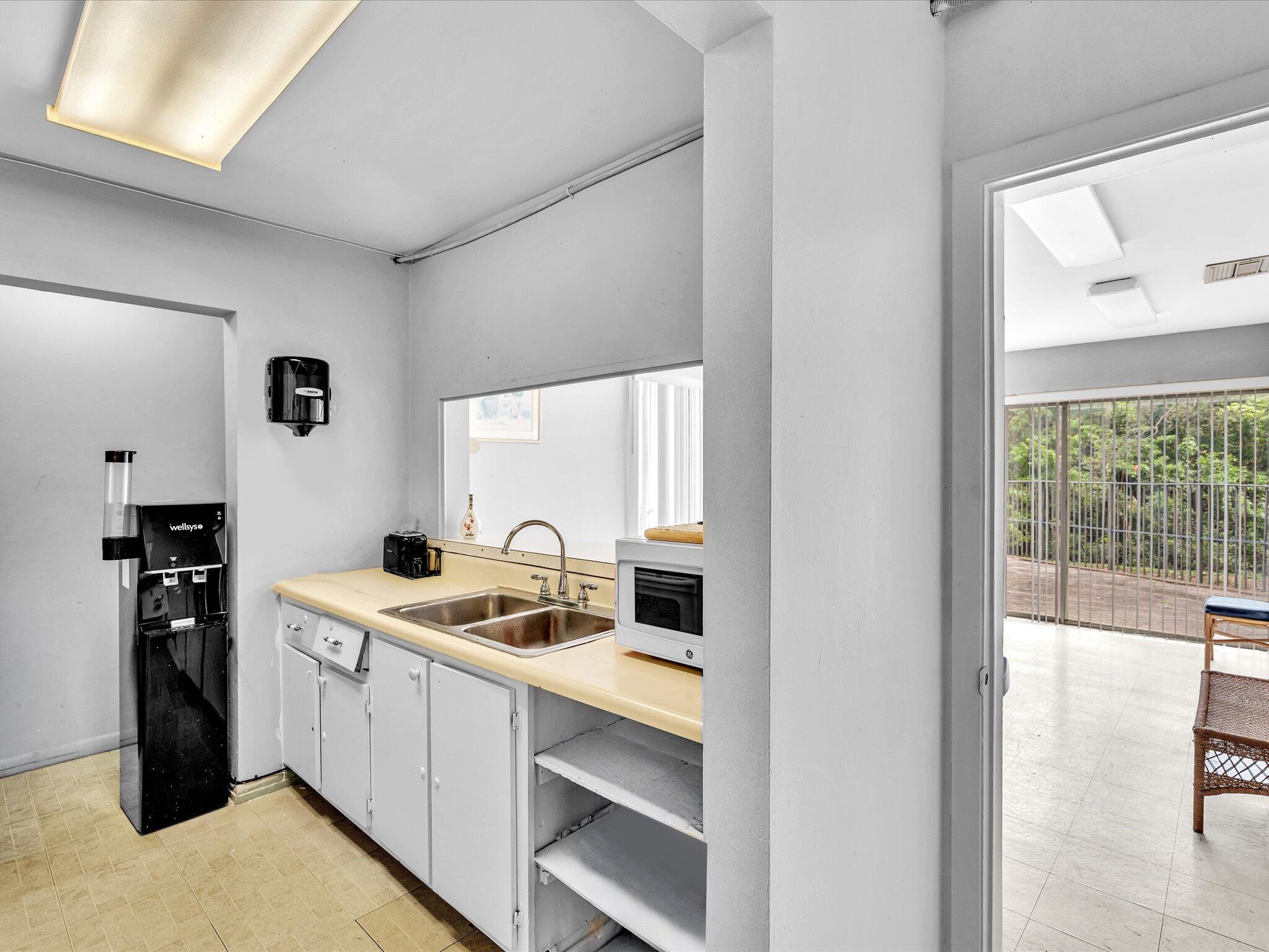 main property photo 50