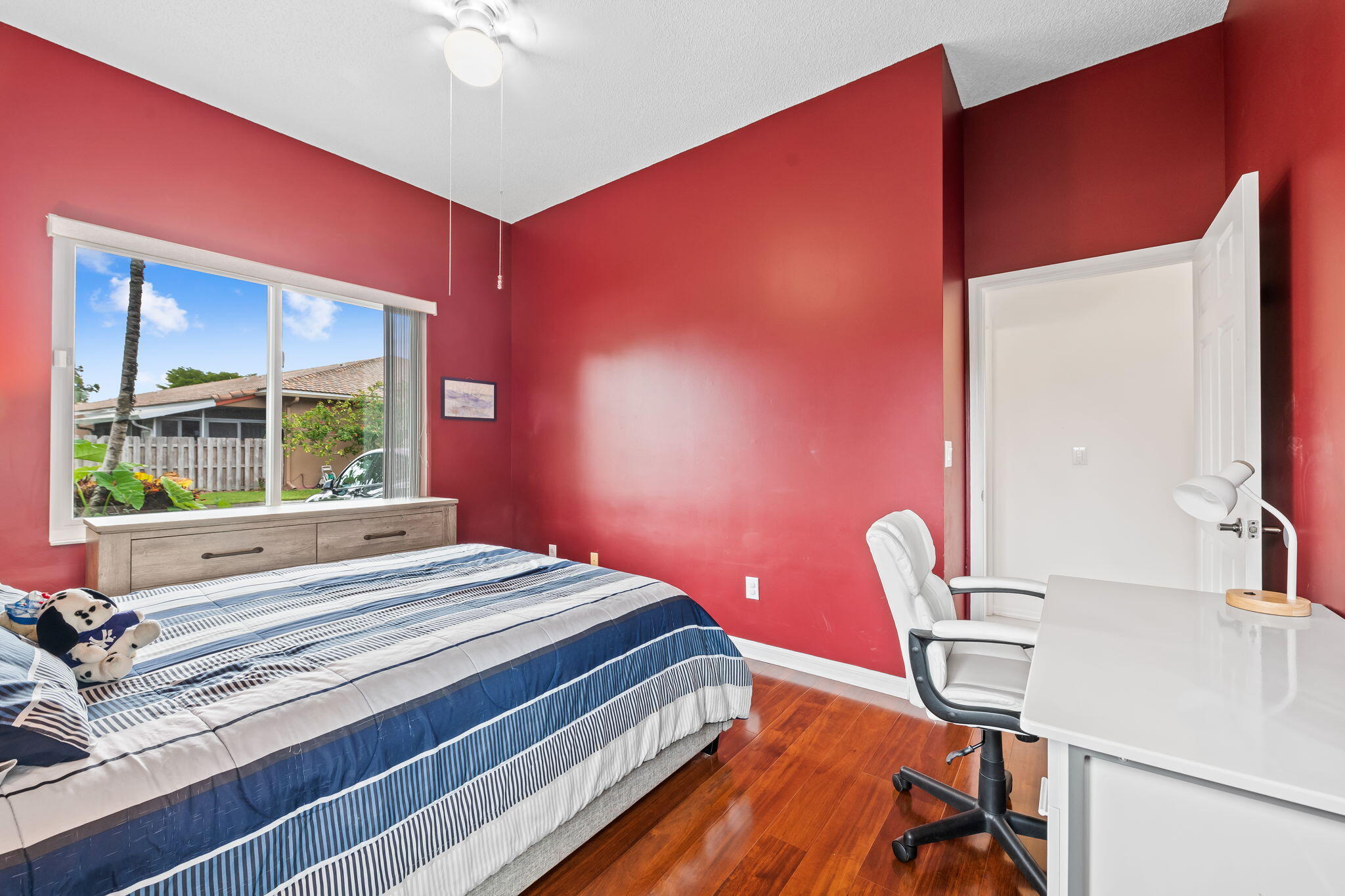 main property photo 18