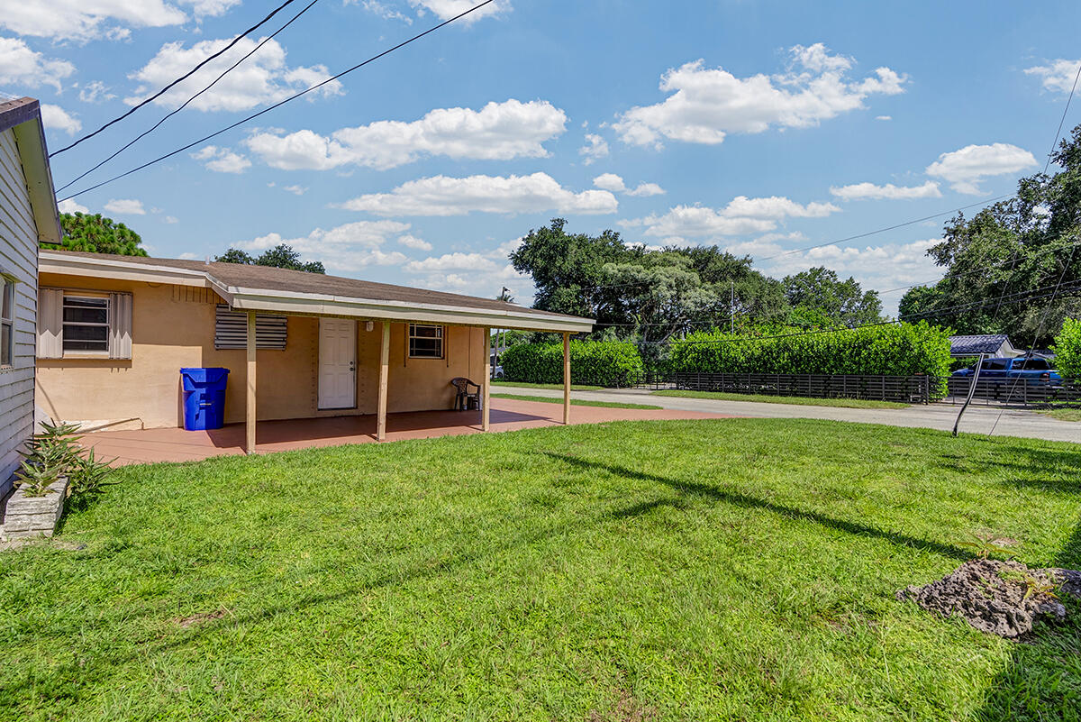 main property photo 40