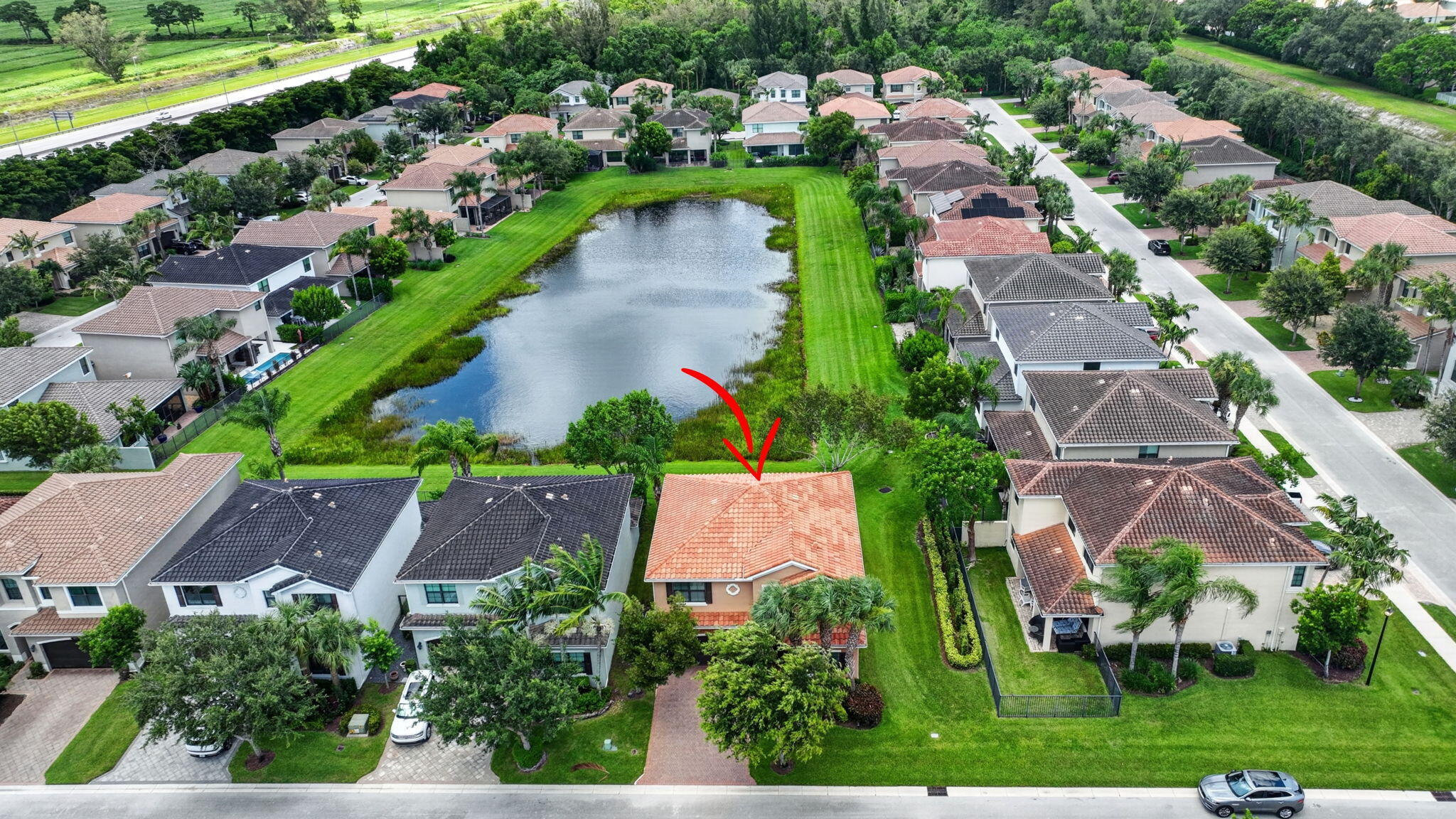 main property photo 28