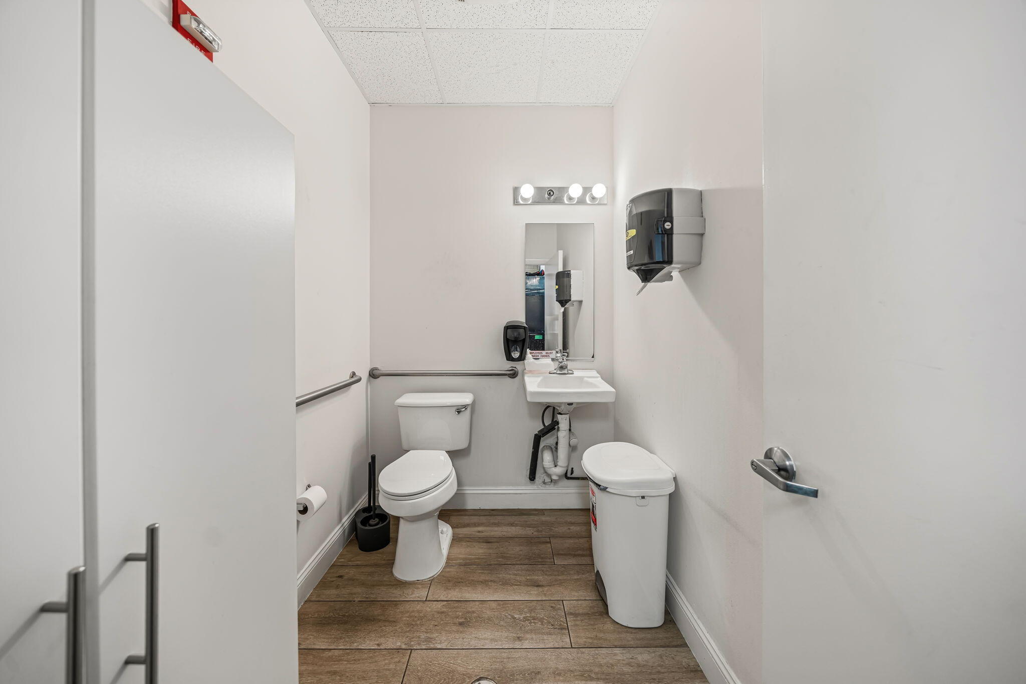 main property photo 12