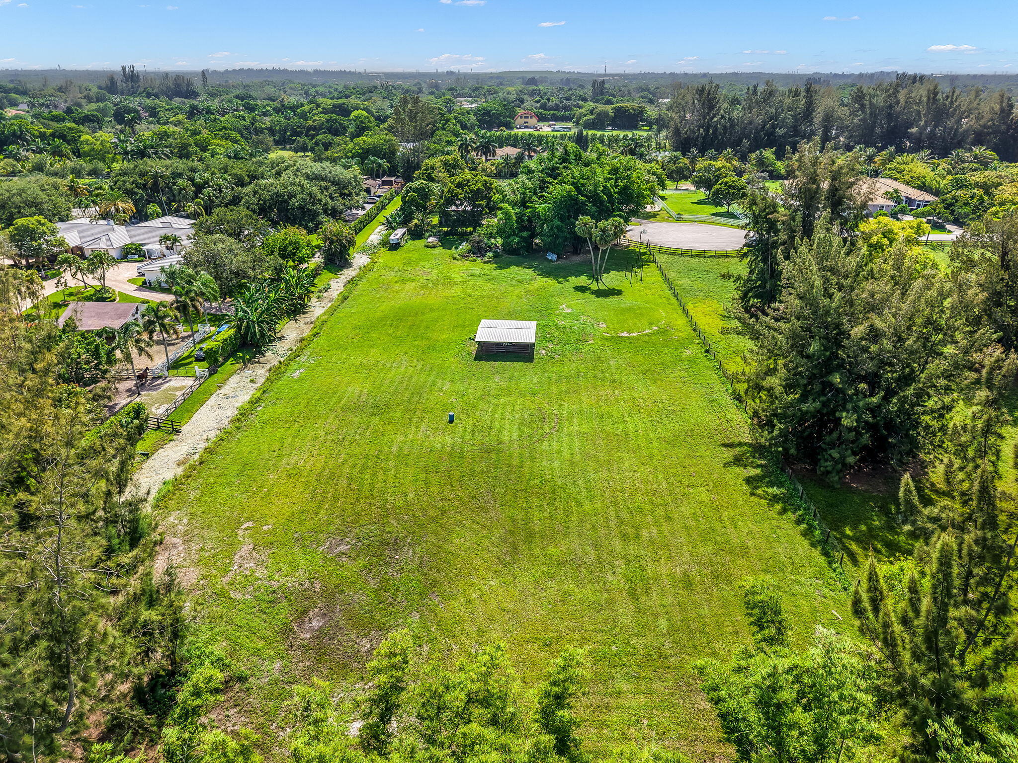 main property photo 11