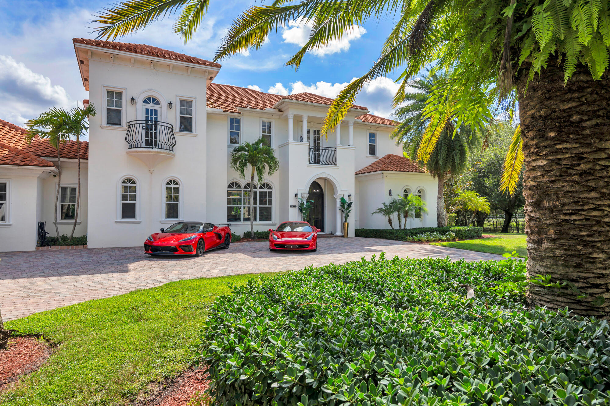 main property photo 3