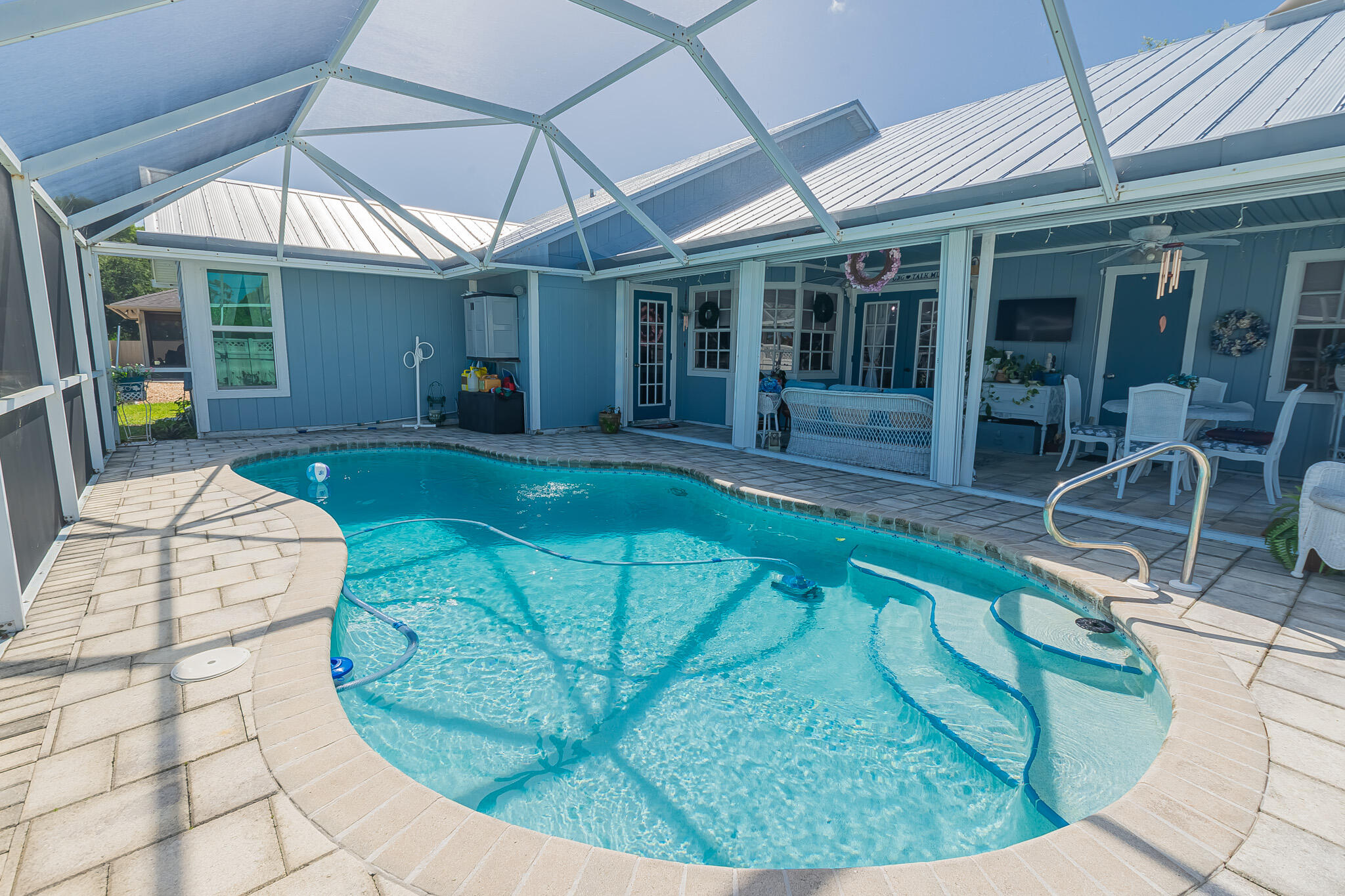 main property photo 24