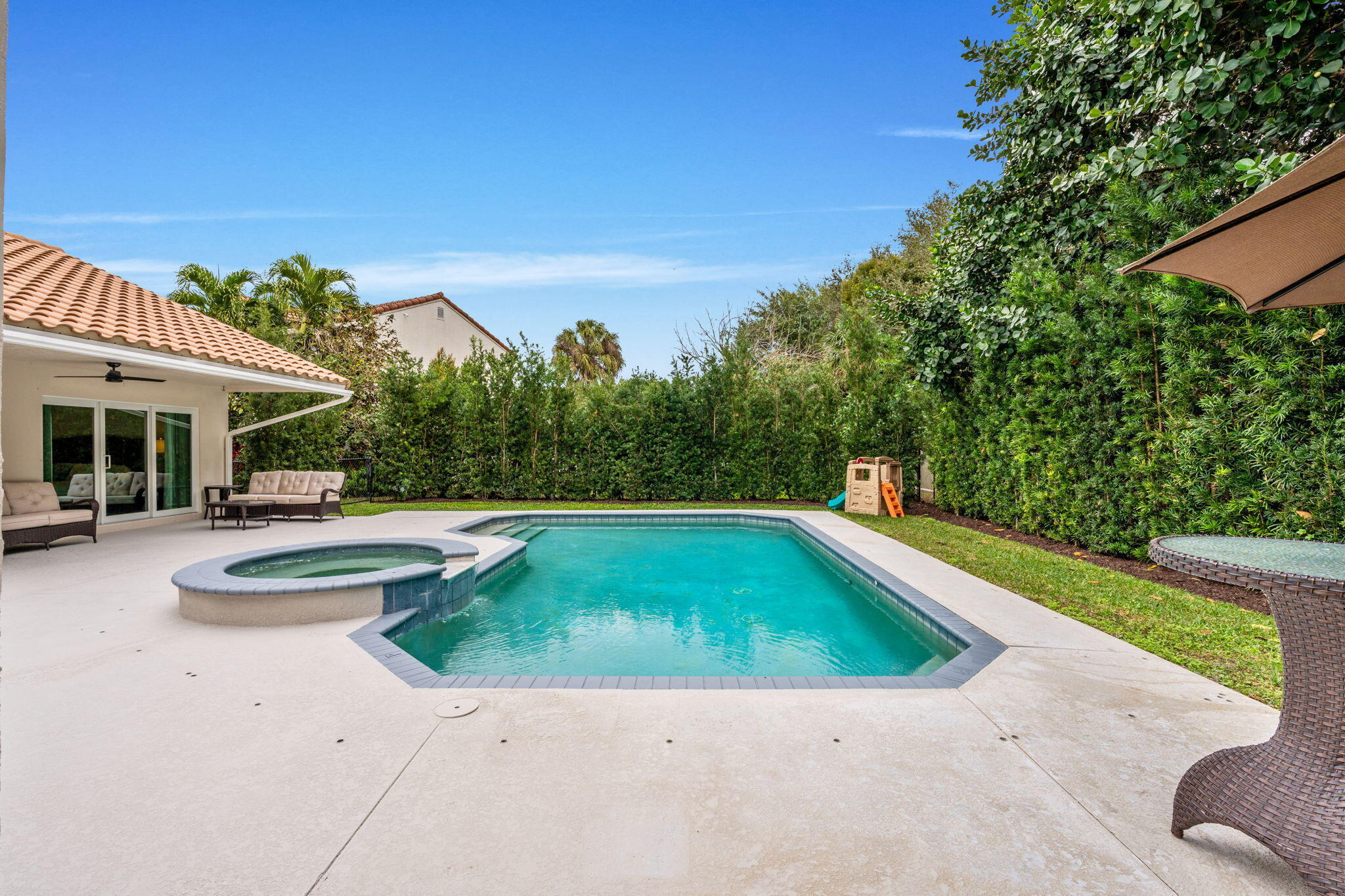 main property photo 51