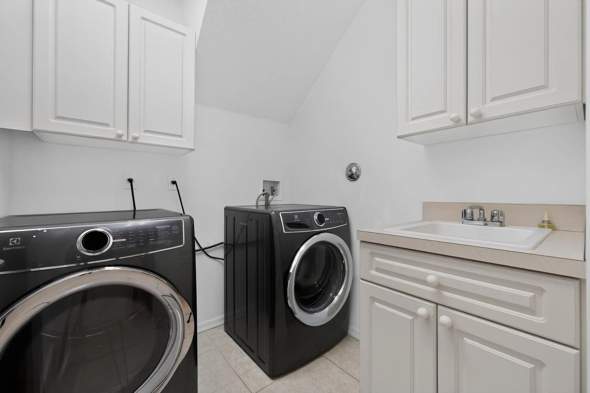 main property photo 167