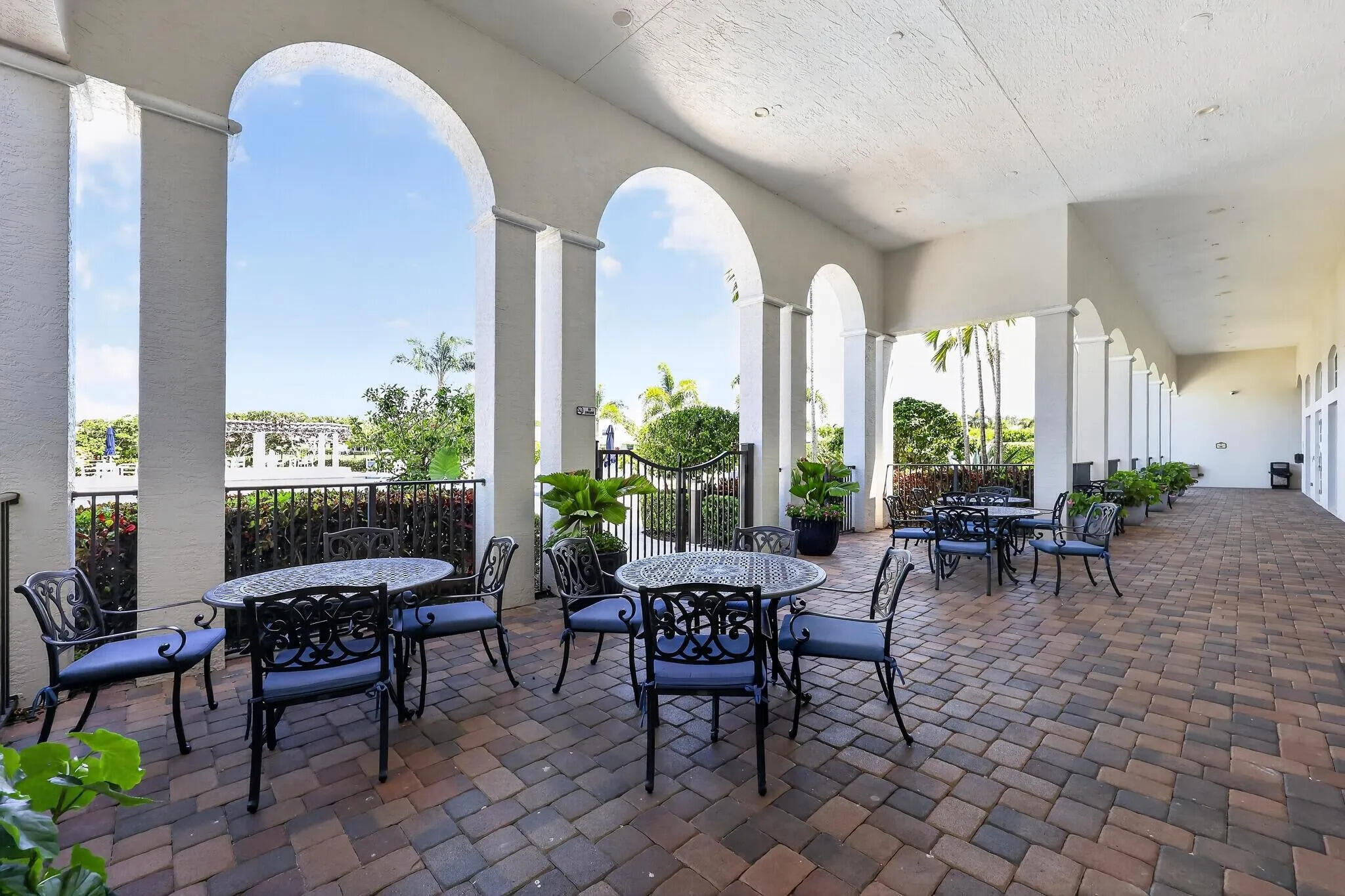 main property photo 200