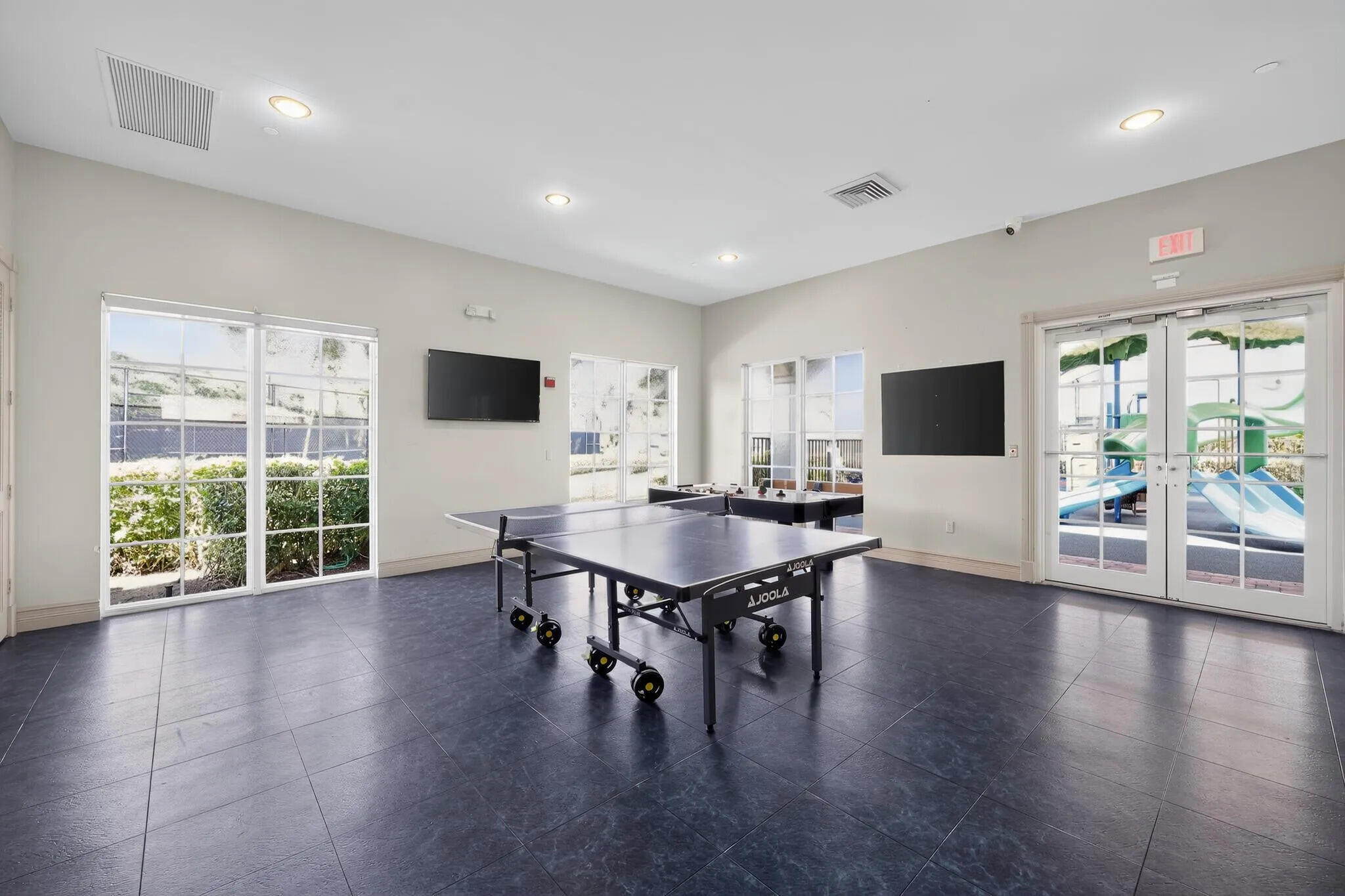 main property photo 247