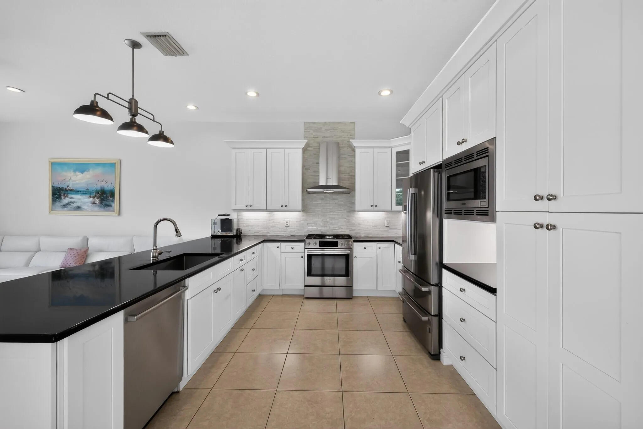 main property photo 75