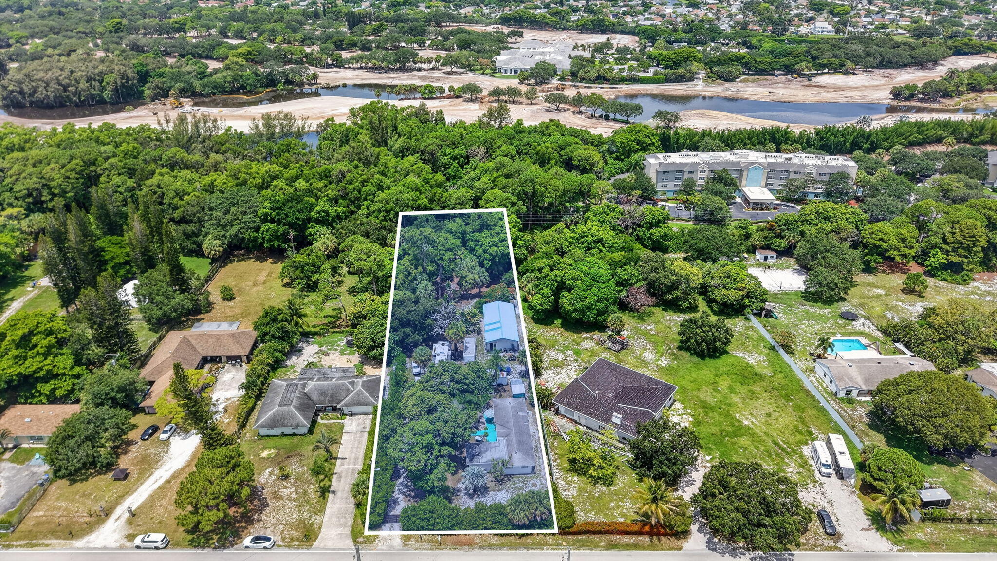 main property photo 40
