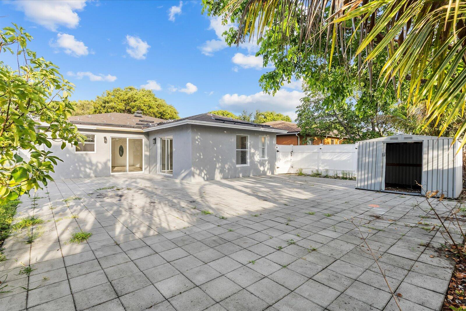 main property photo 21