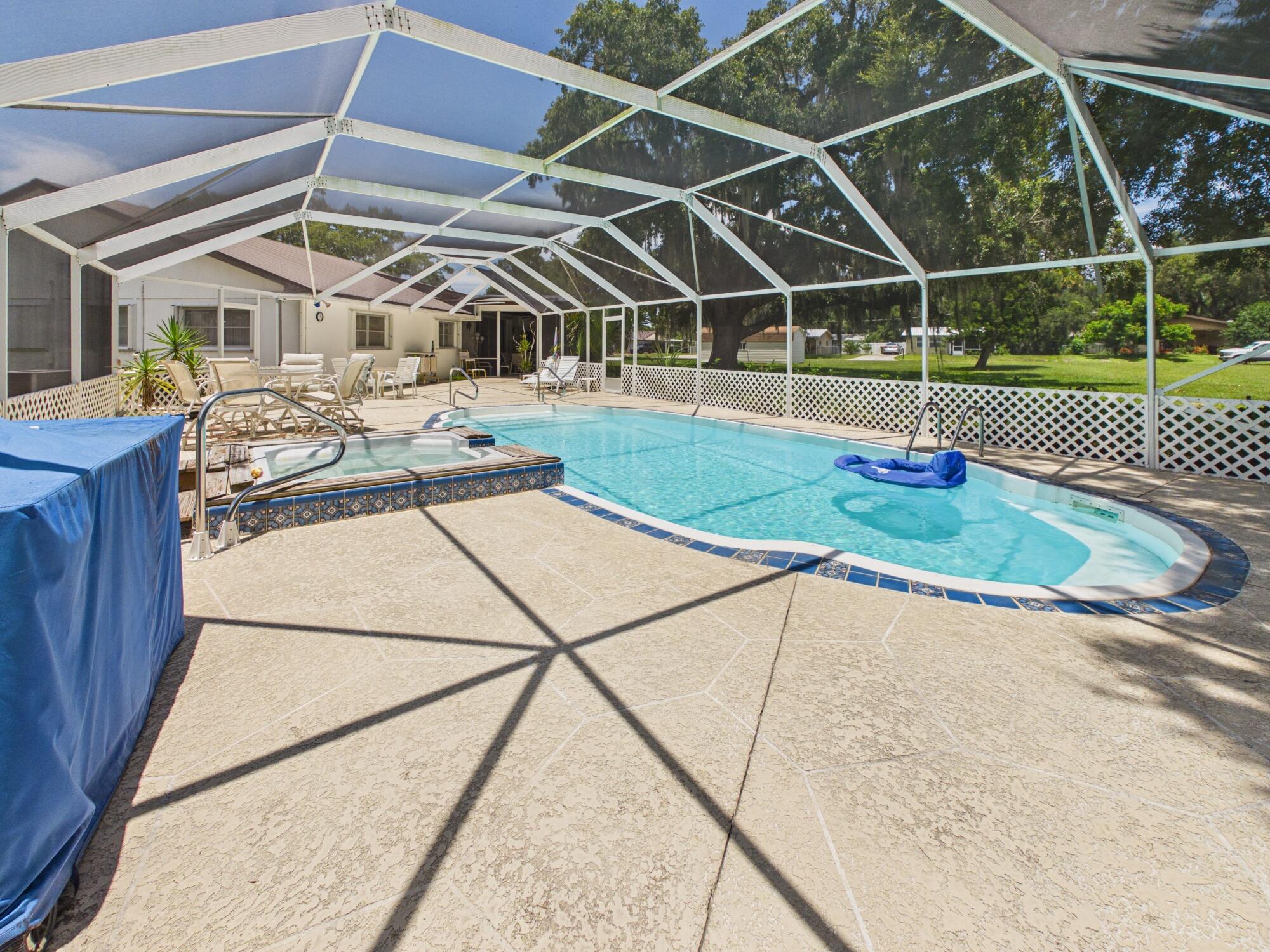 main property photo 50