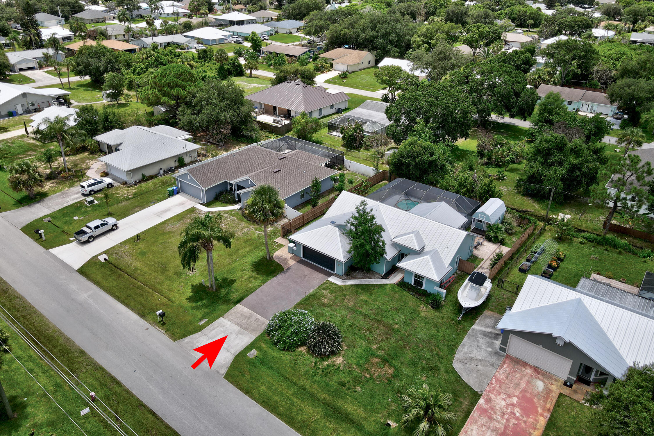 main property photo 37