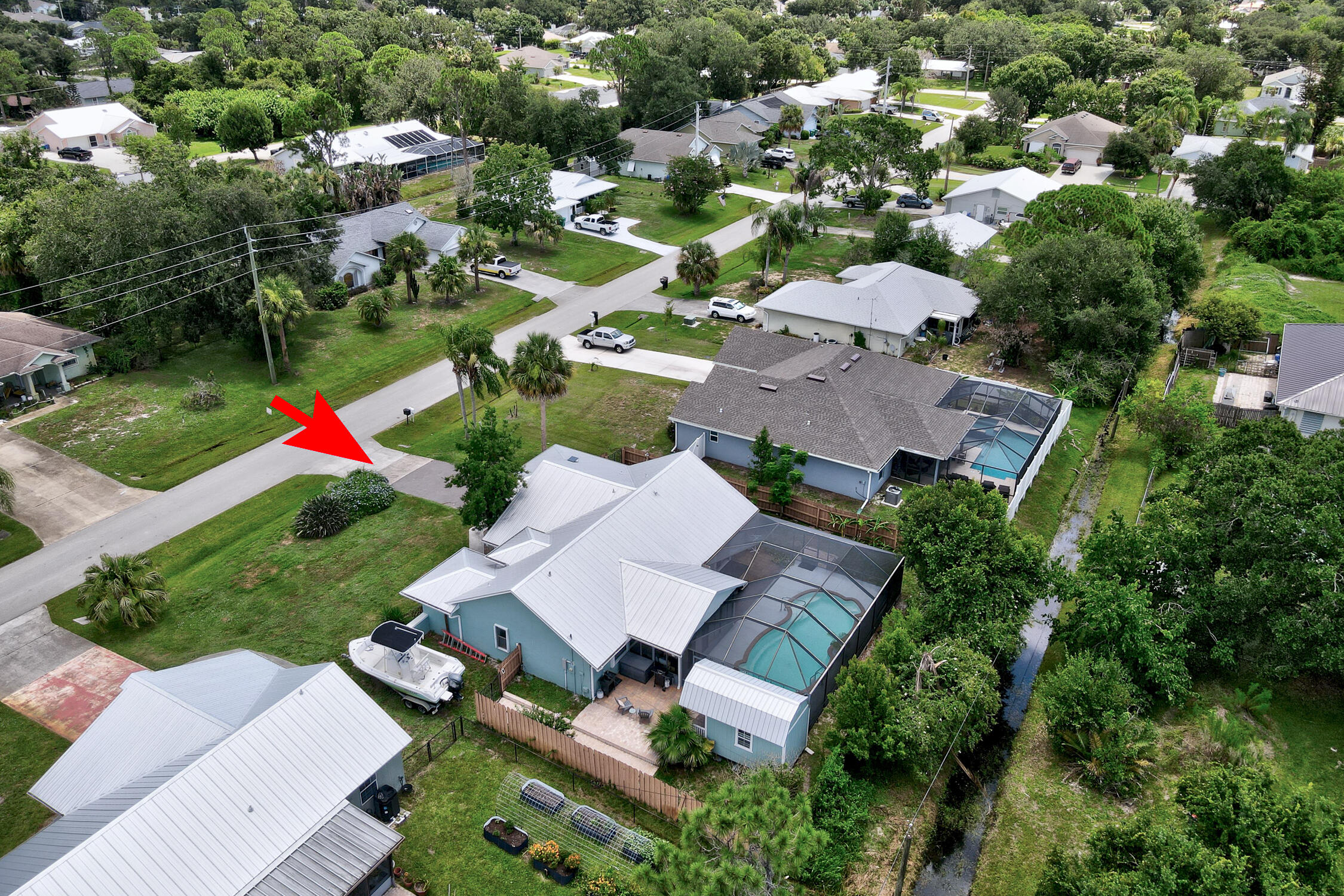 main property photo 38