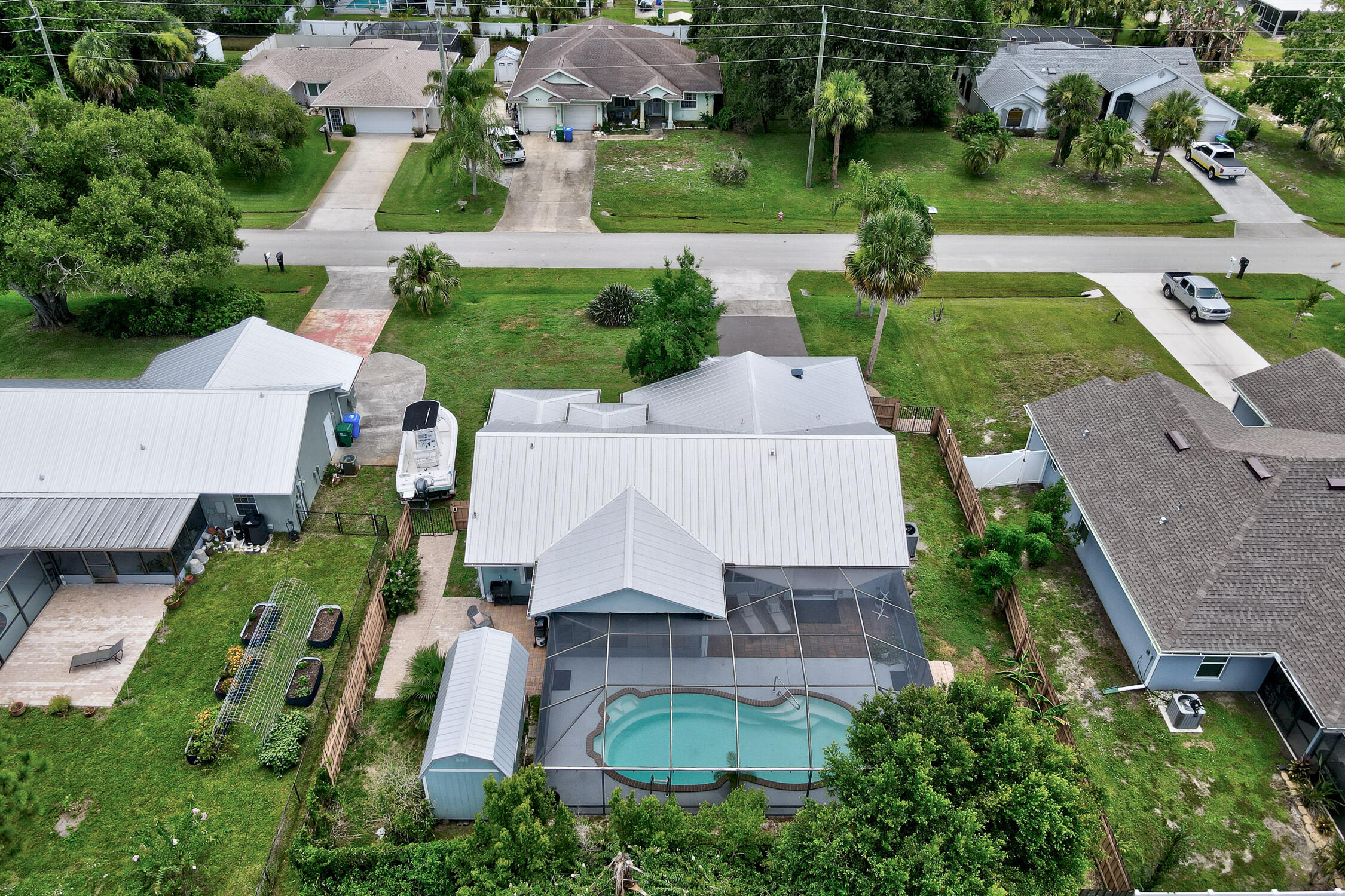 main property photo 39