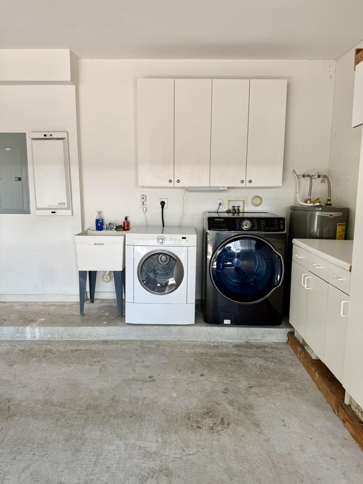 main property photo 30
