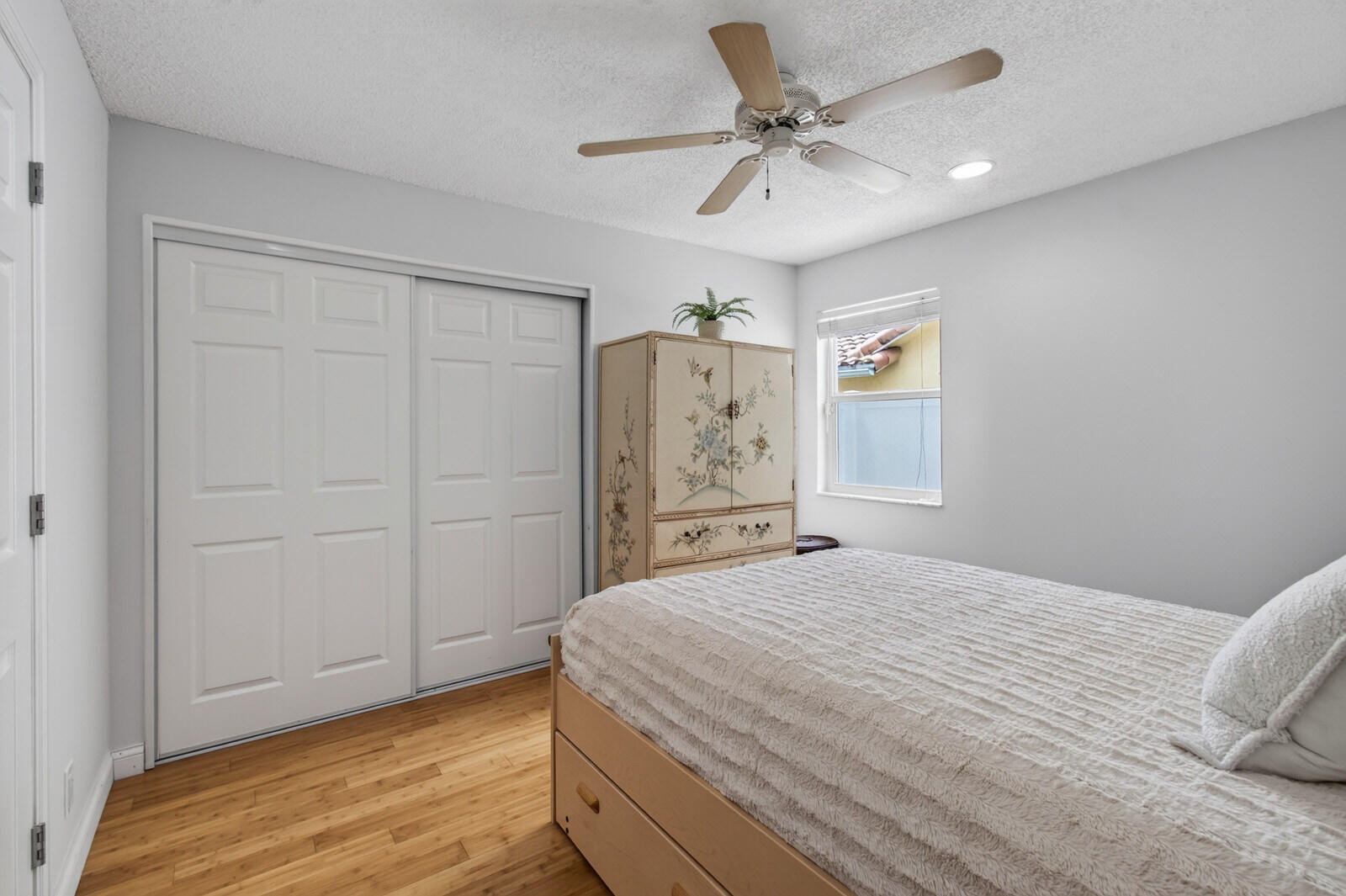 main property photo 59