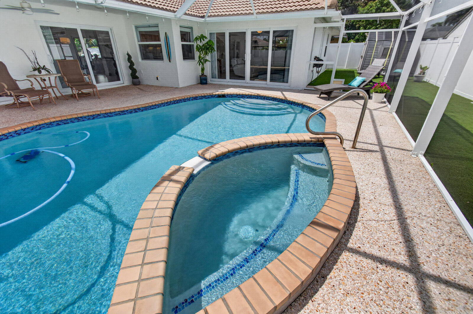 main property photo 74