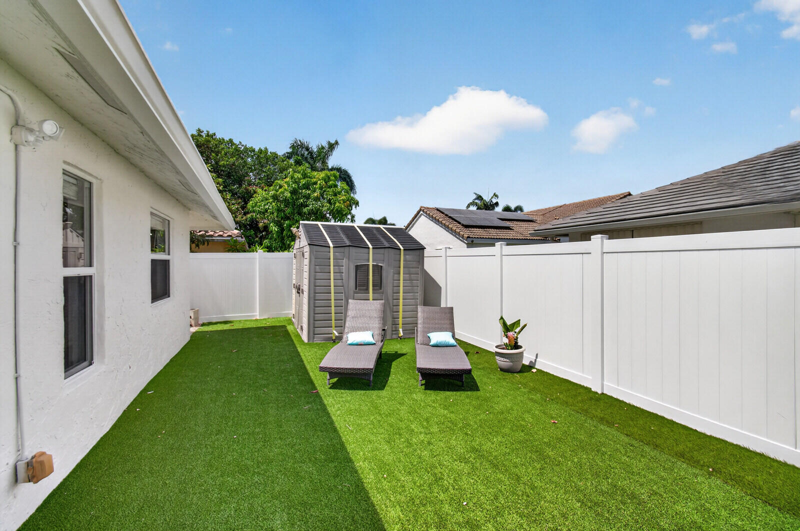 main property photo 76