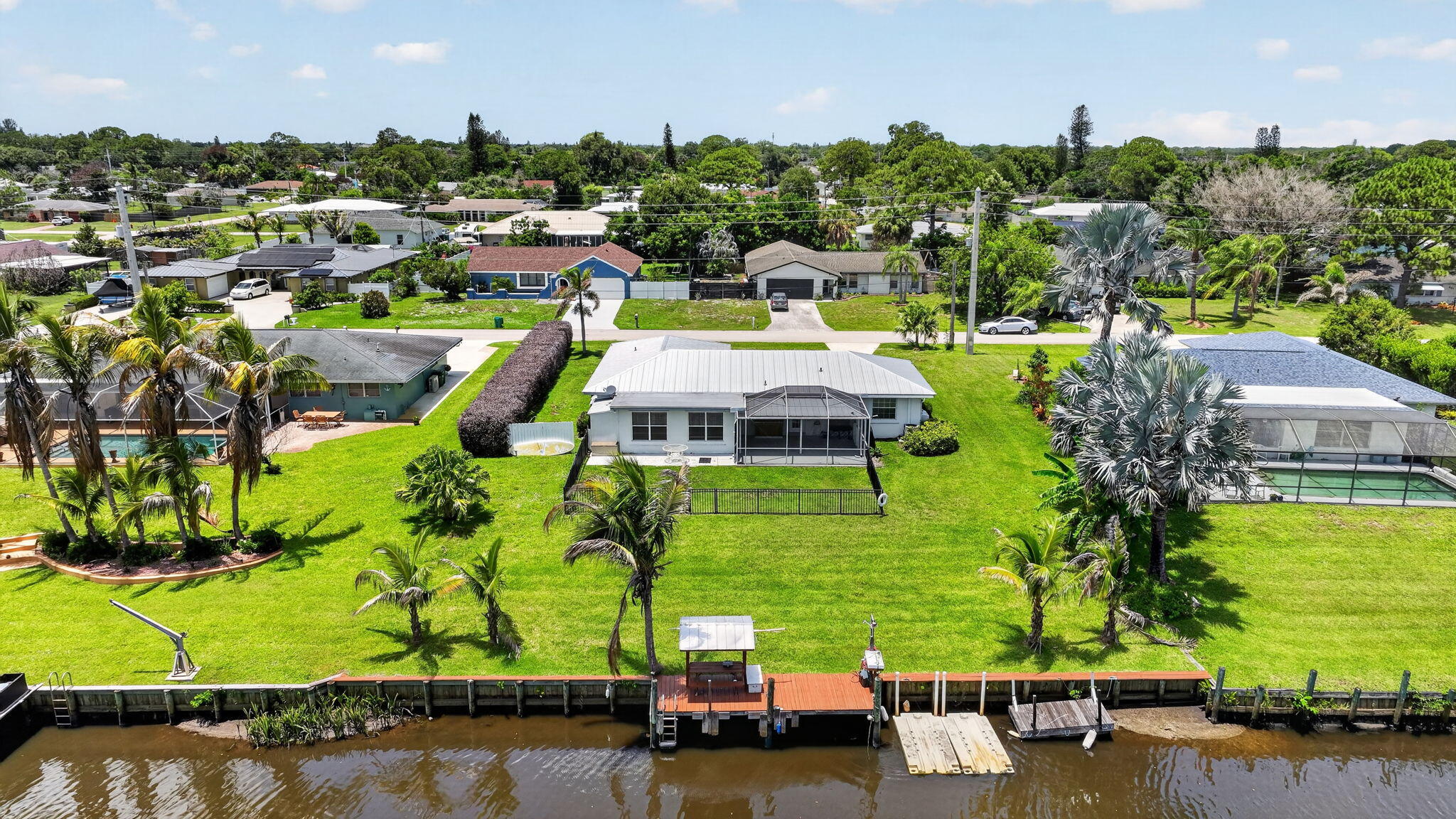 main property photo 40