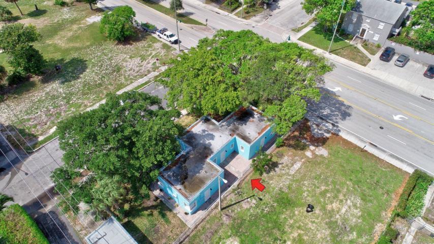 main property photo 18