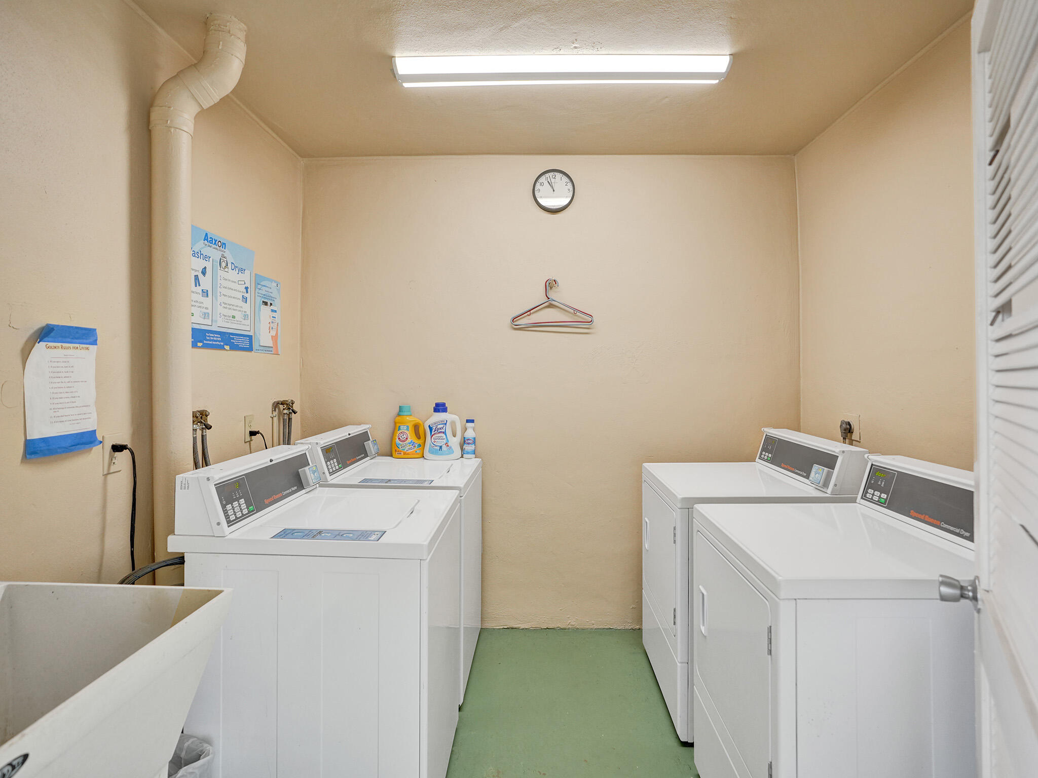 main property photo 4