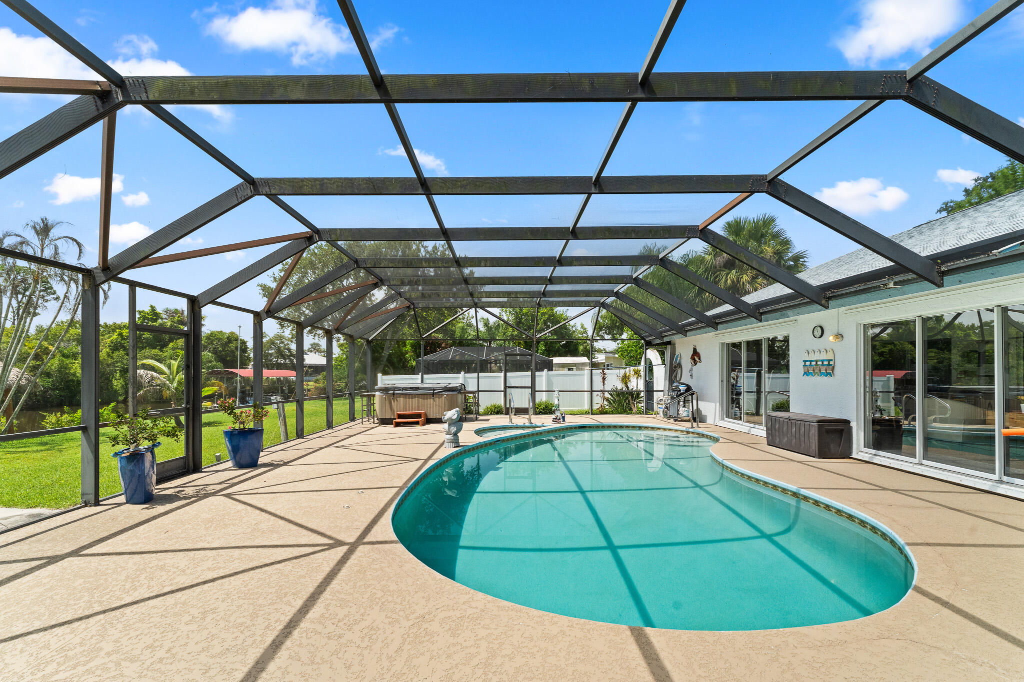 main property photo 75