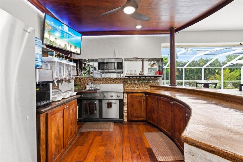 main property photo 53