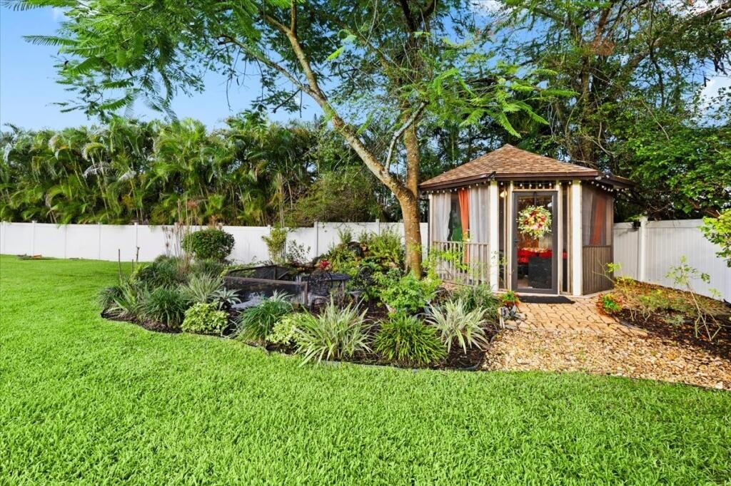 main property photo 59