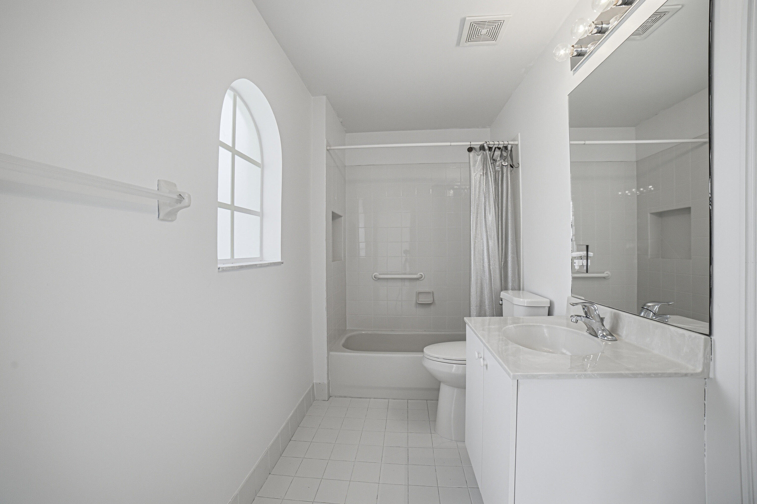 main property photo 78