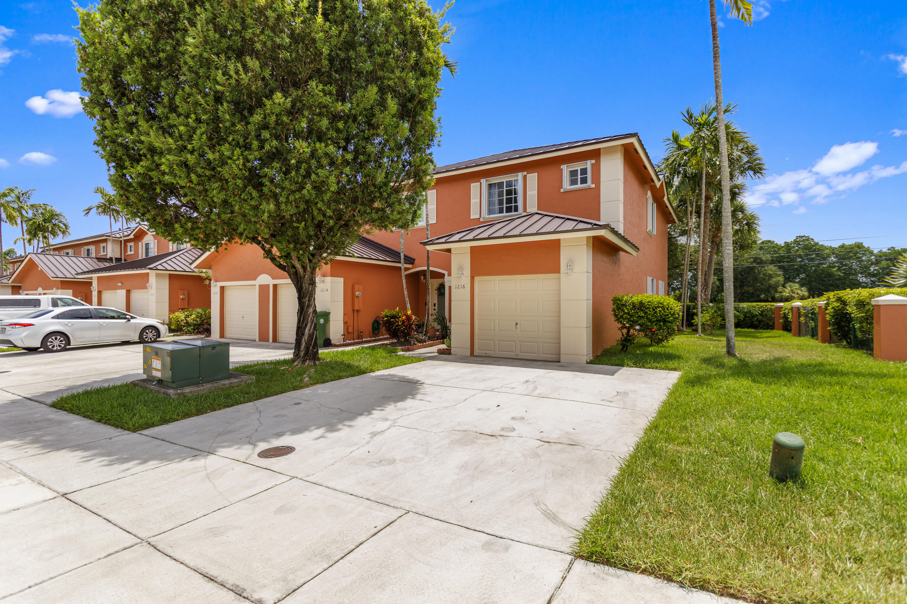 main property photo 15