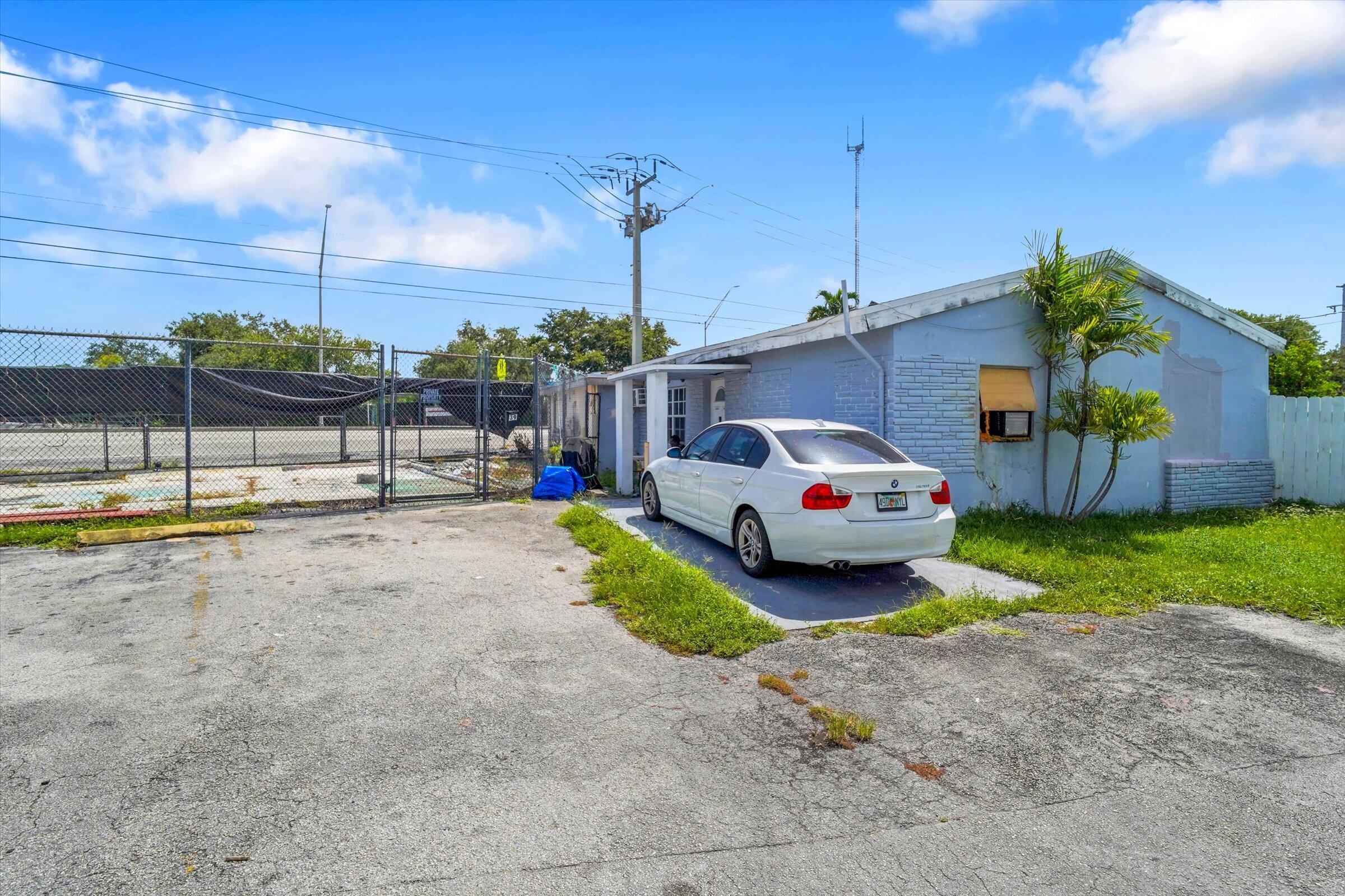 main property photo 36