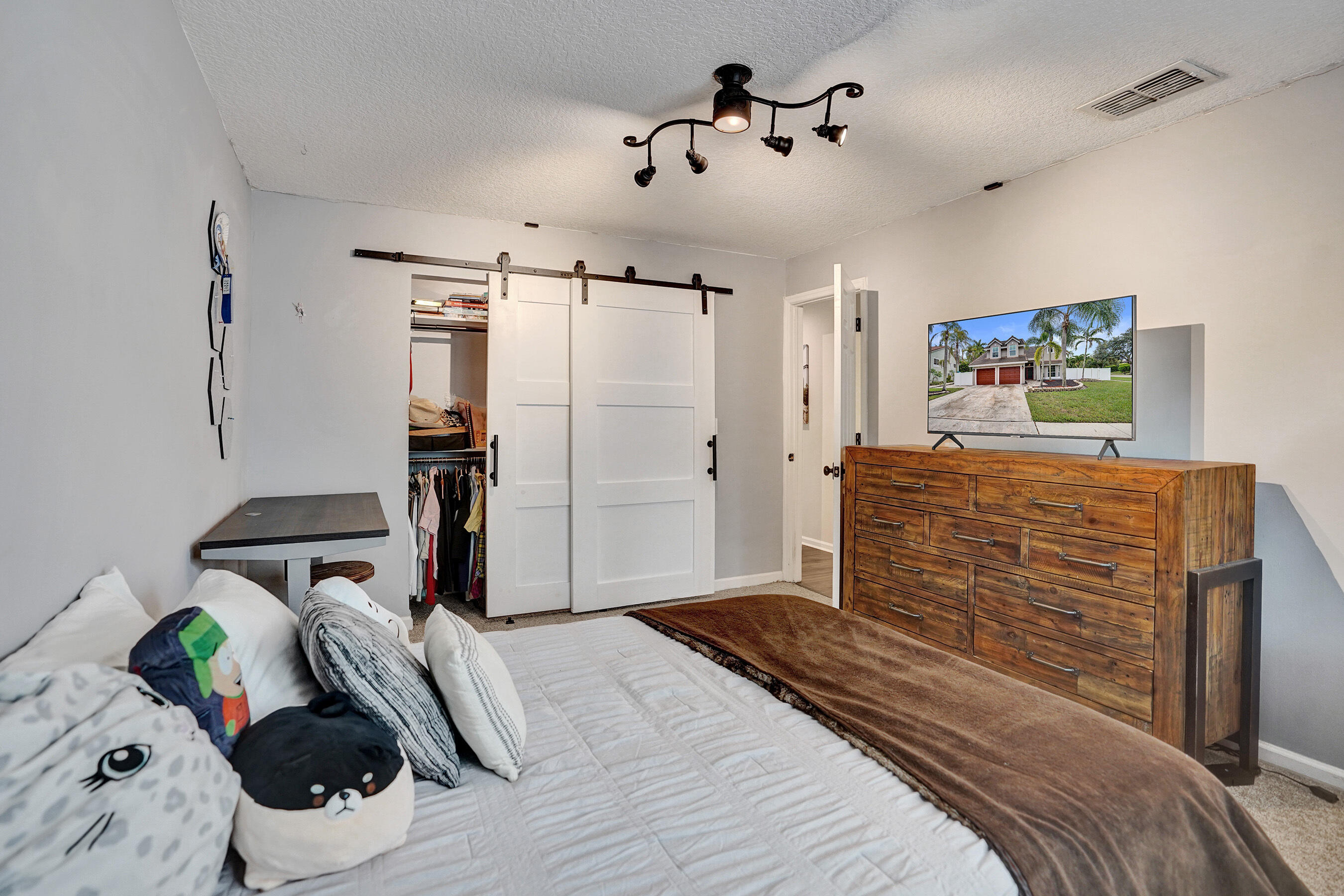 main property photo 61