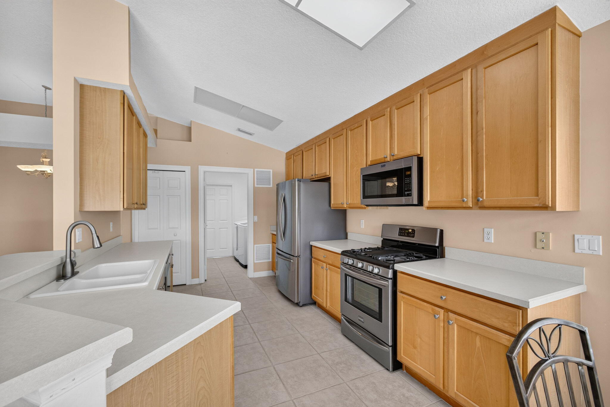main property photo 26