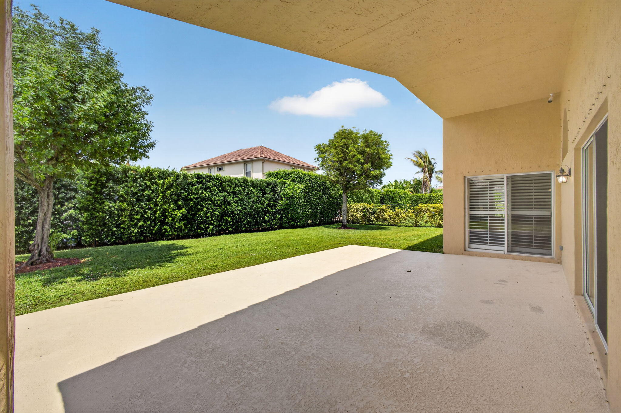 main property photo 50