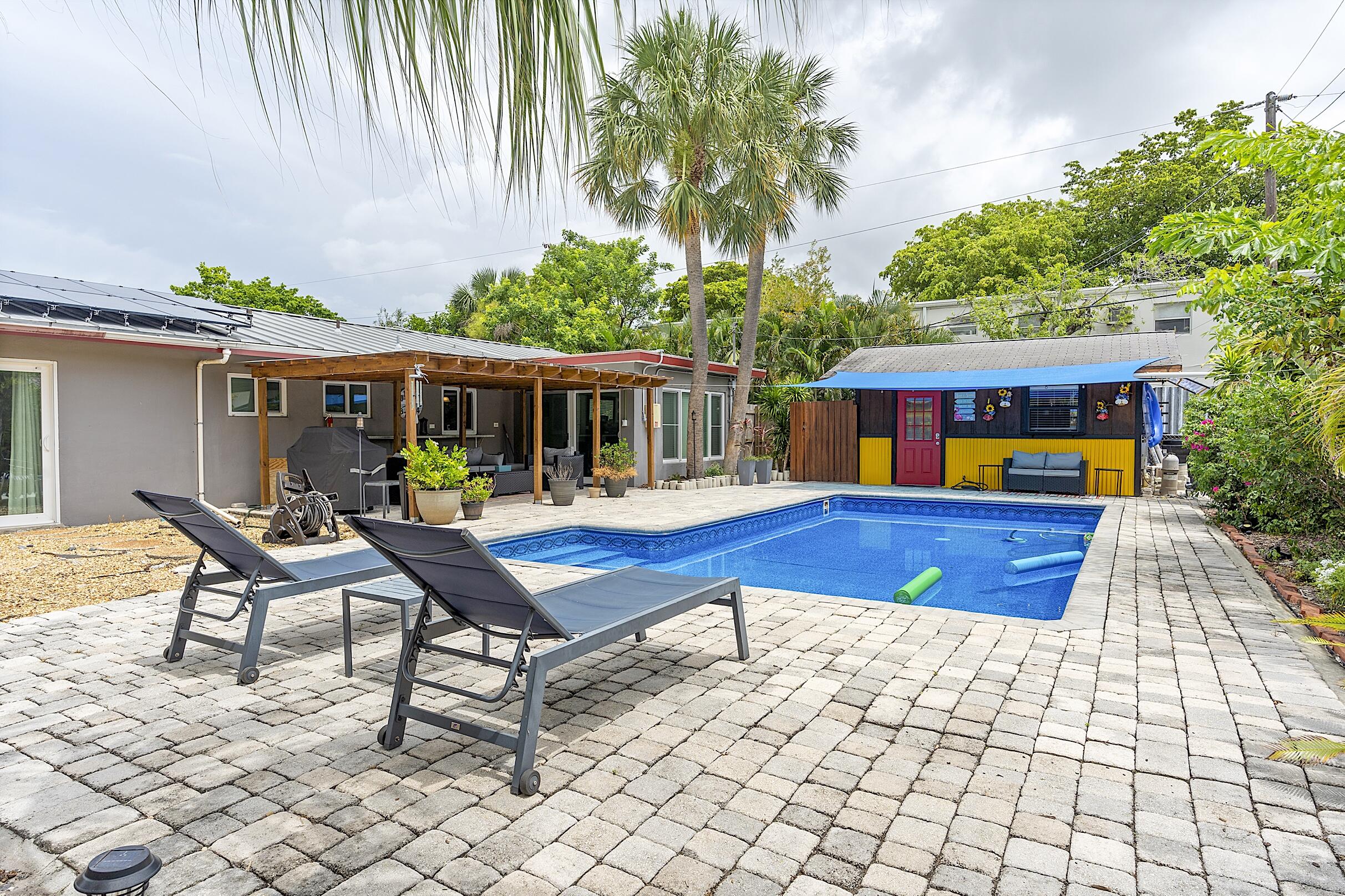 main property photo 40