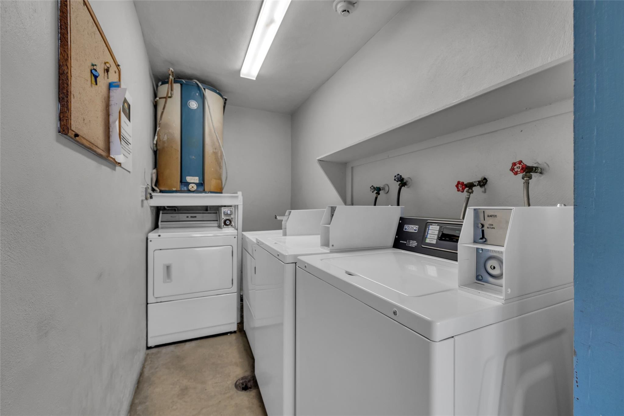 main property photo 28