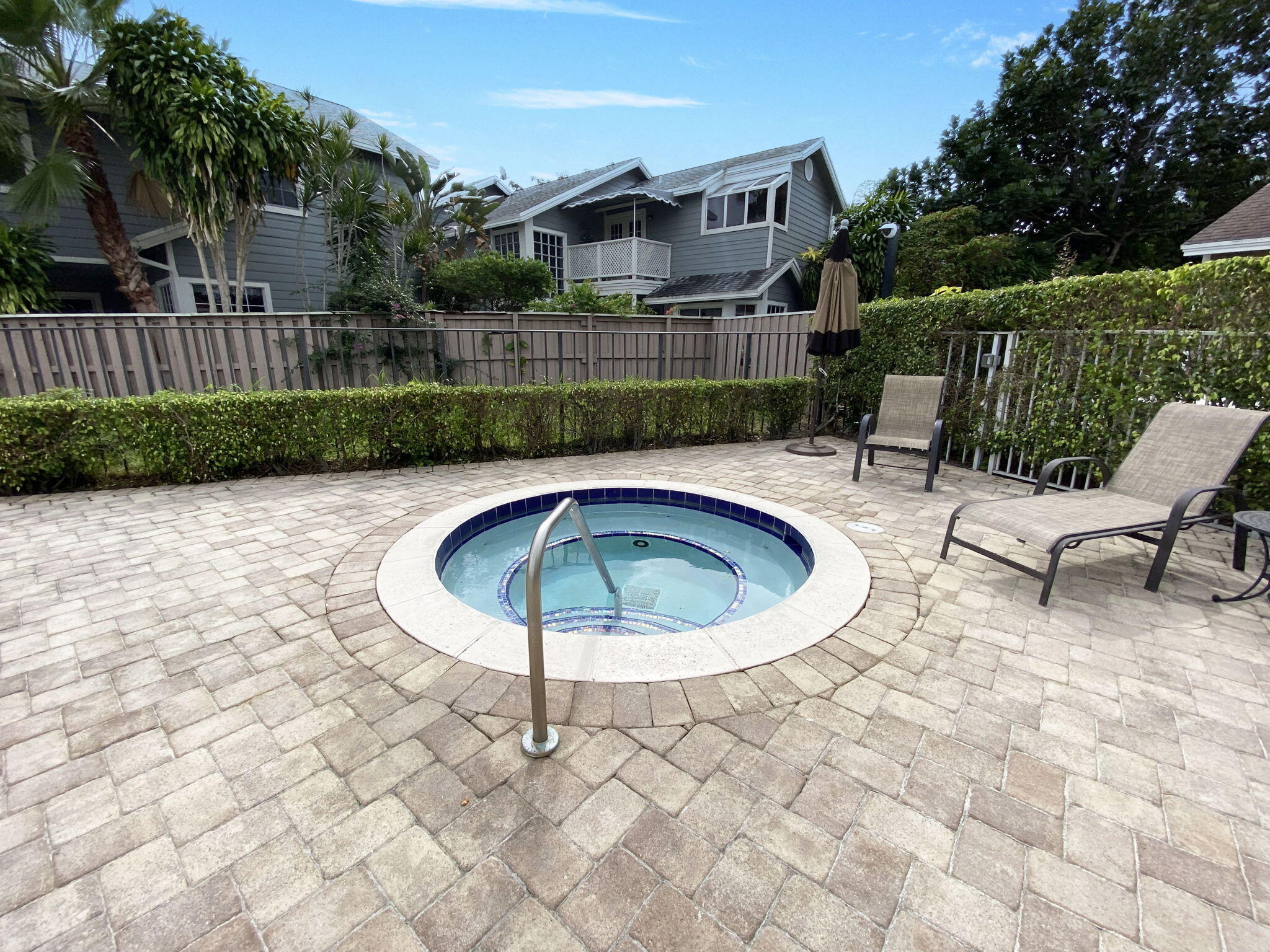 main property photo 50
