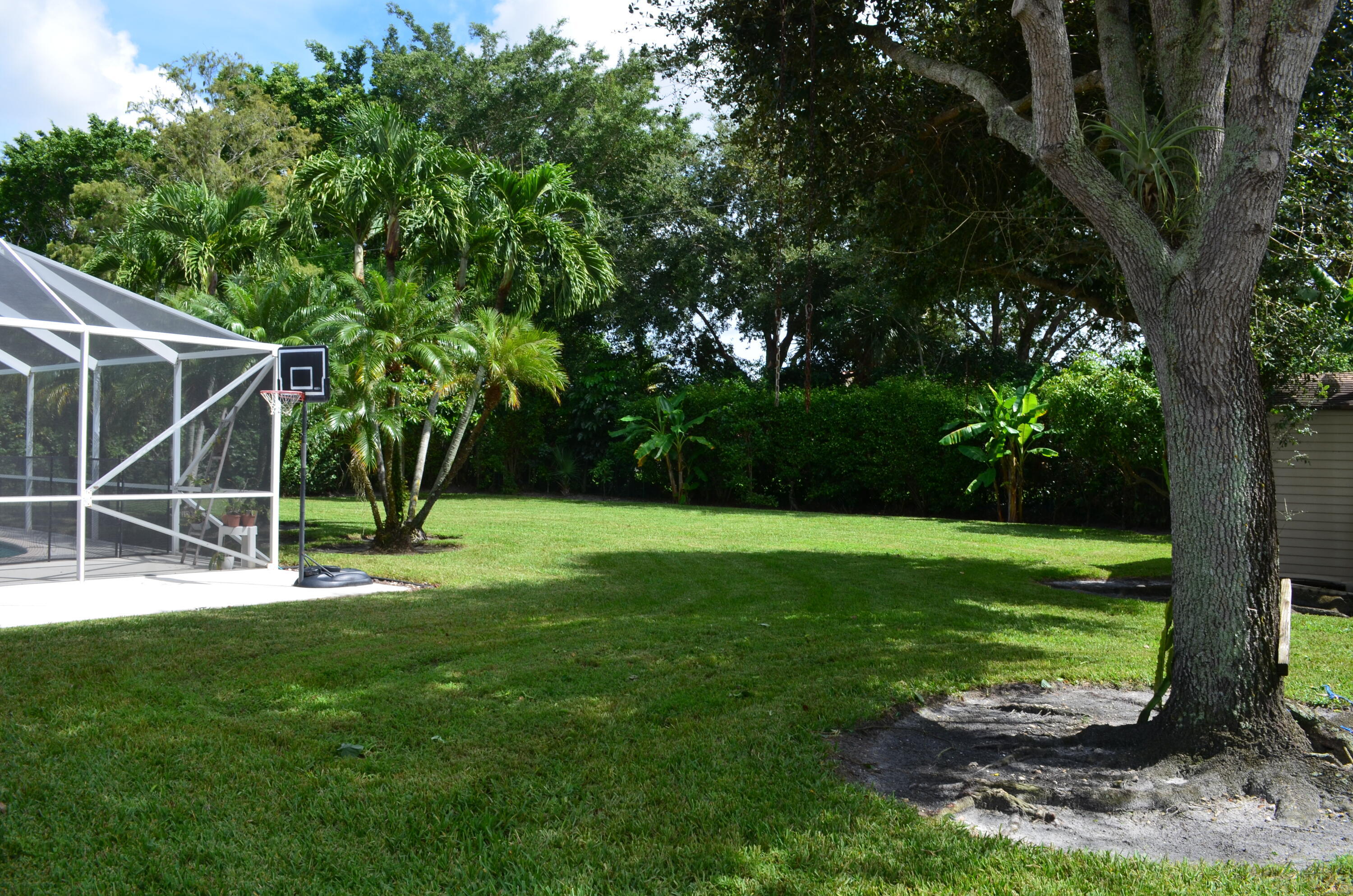 main property photo 30