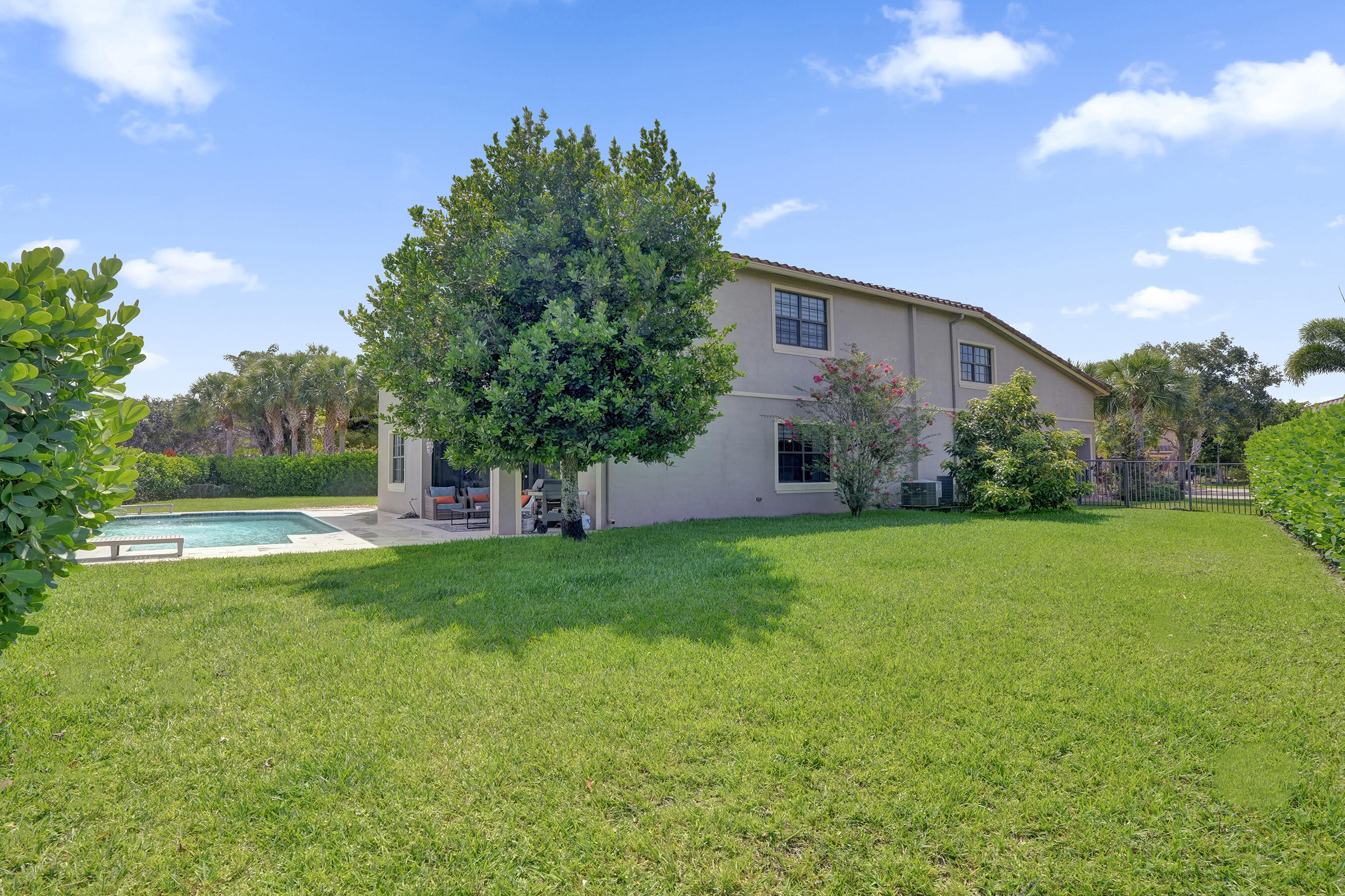 main property photo 54