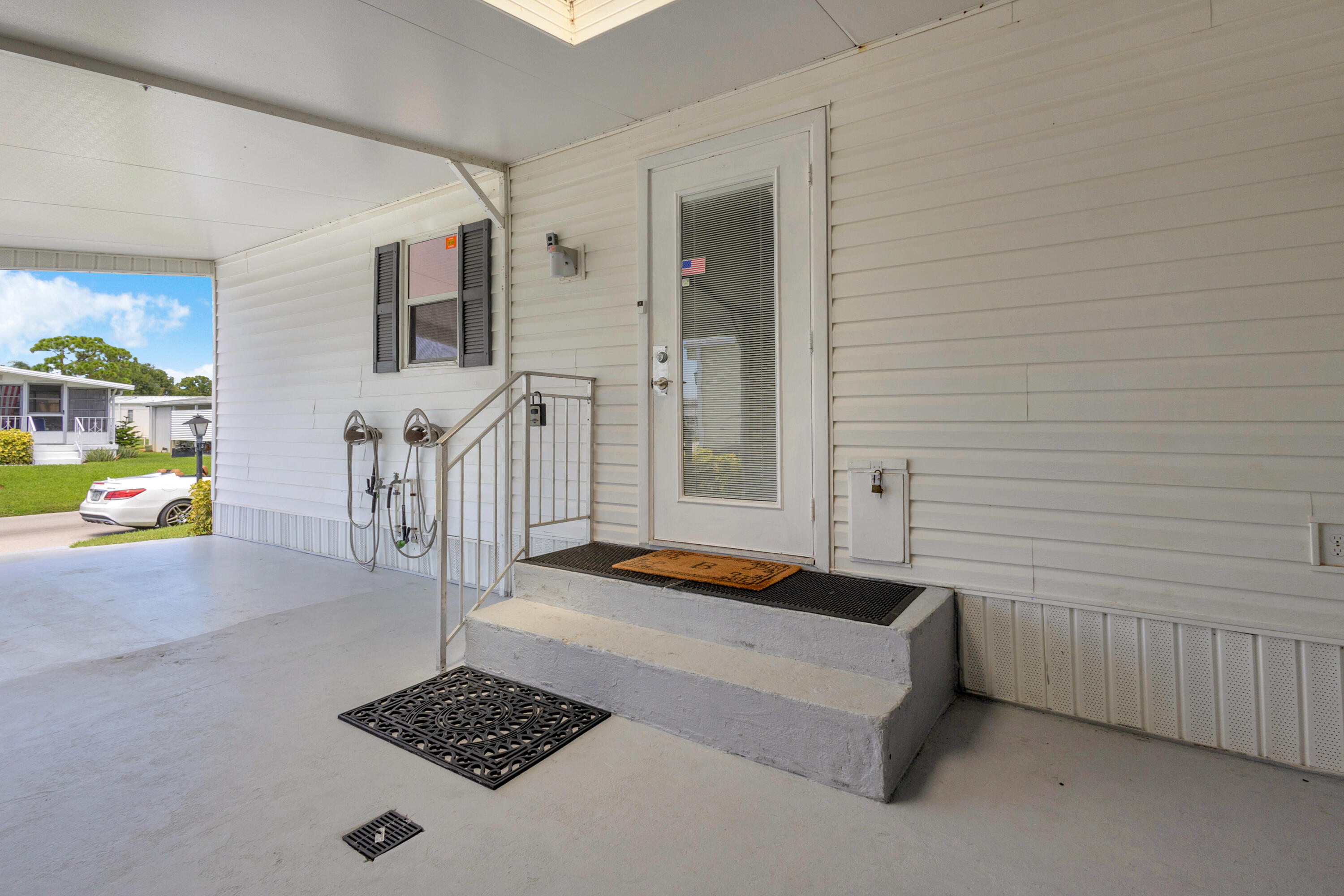 main property photo 54