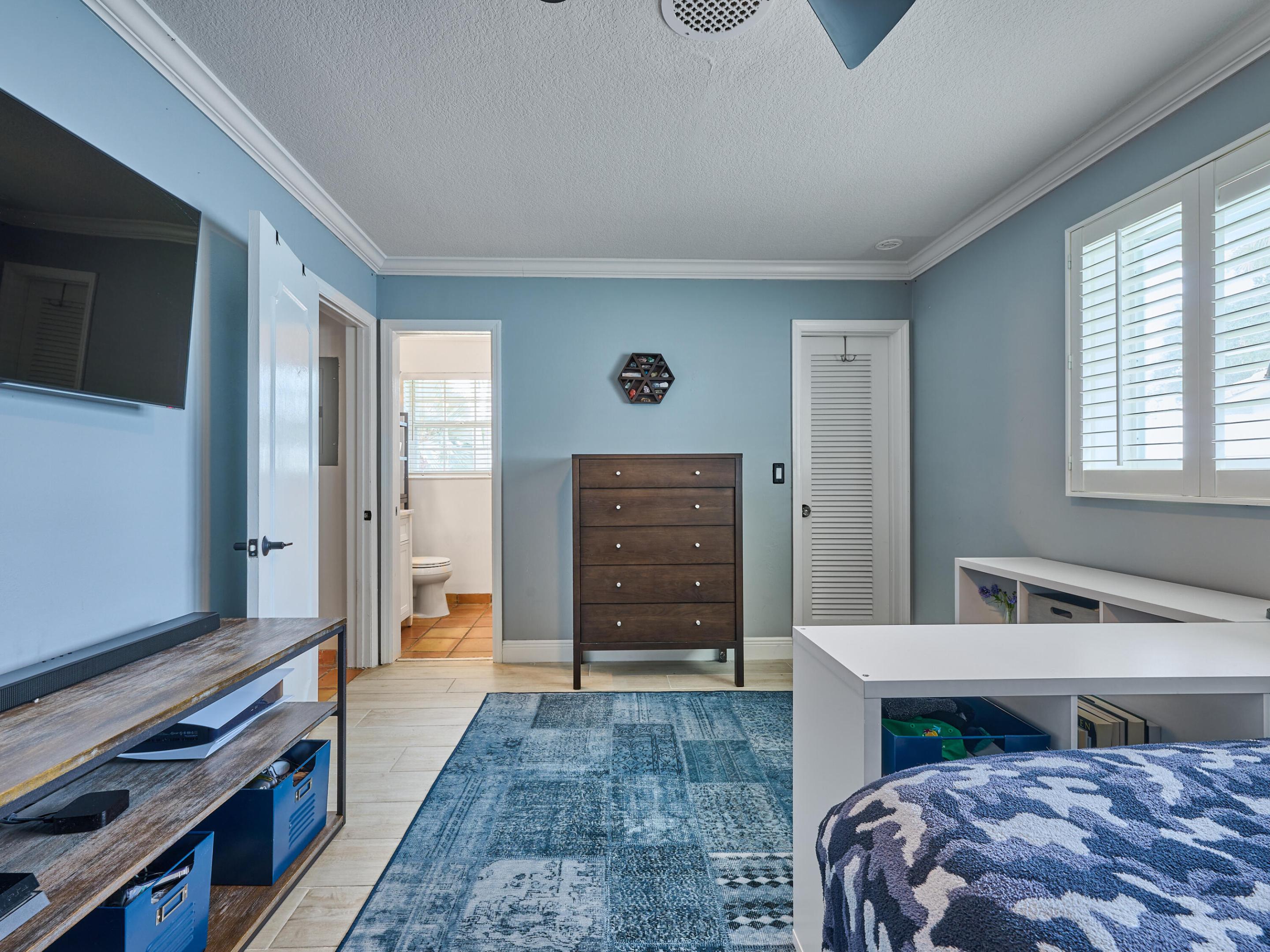 main property photo 43