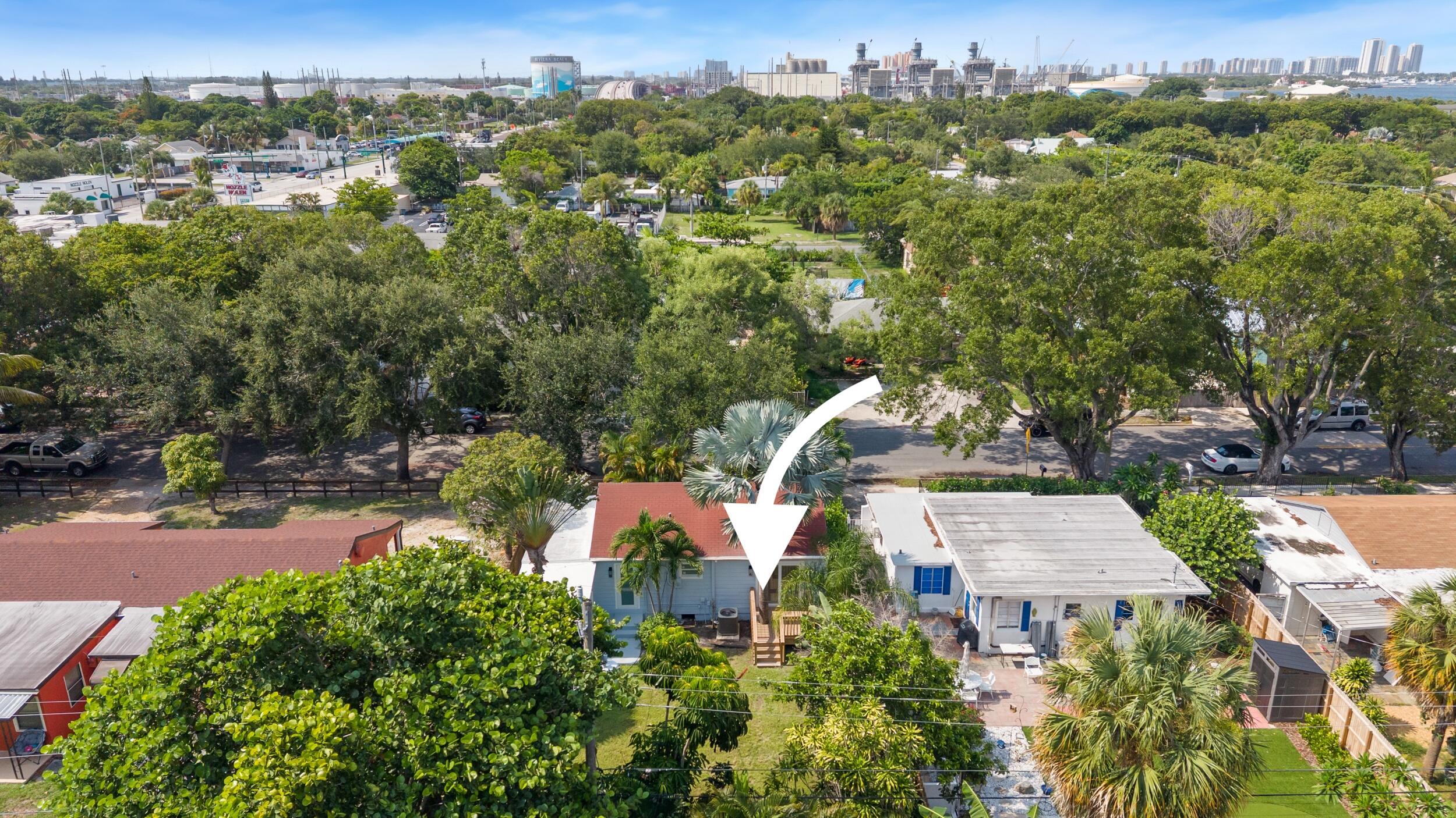 main property photo 23